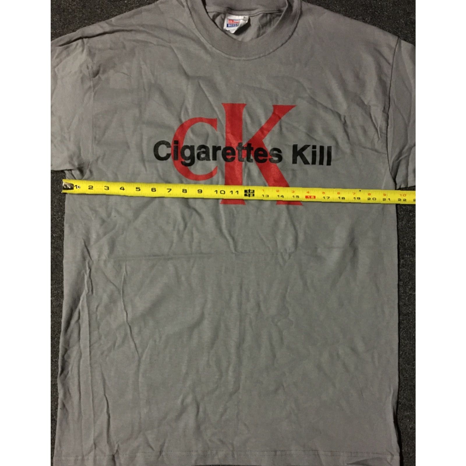 Vintage VINTAGE 90s Cigarettes Kill CK Parody Anti Smoking Shirt L Drug Free Grunge Funny Mens T-Shirt Gray Size US L / EU 52-54 / 3 - 6 Thumbnail