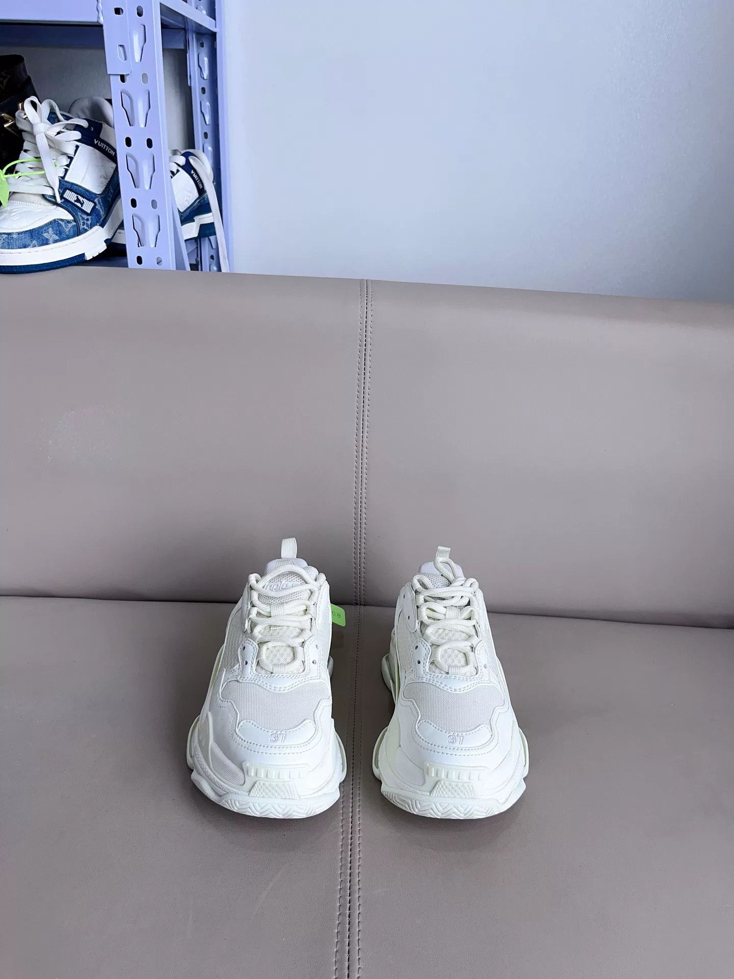 Balenciaga Balenciaga Triple S Sneakers Size US 6 / IT 36 - 1 Thumbnail