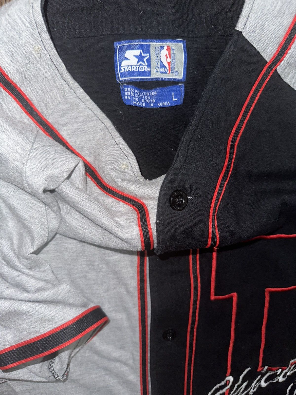 Starter Vintage Chicago Bulls embroidered Starter baseball jersey Size US L / EU 52-54 / 3 - 4 Thumbnail