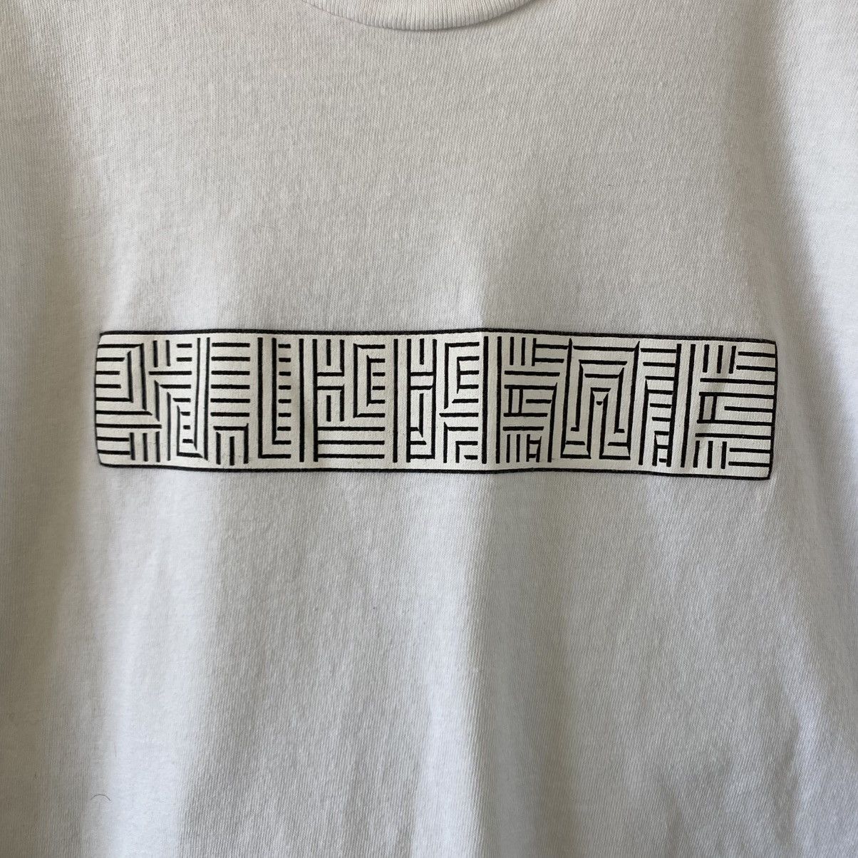 Supreme Supreme Optical Illusion Box Logo T-Shirt Shite 2011 Size US L / EU 52-54 / 3 - 3 Thumbnail