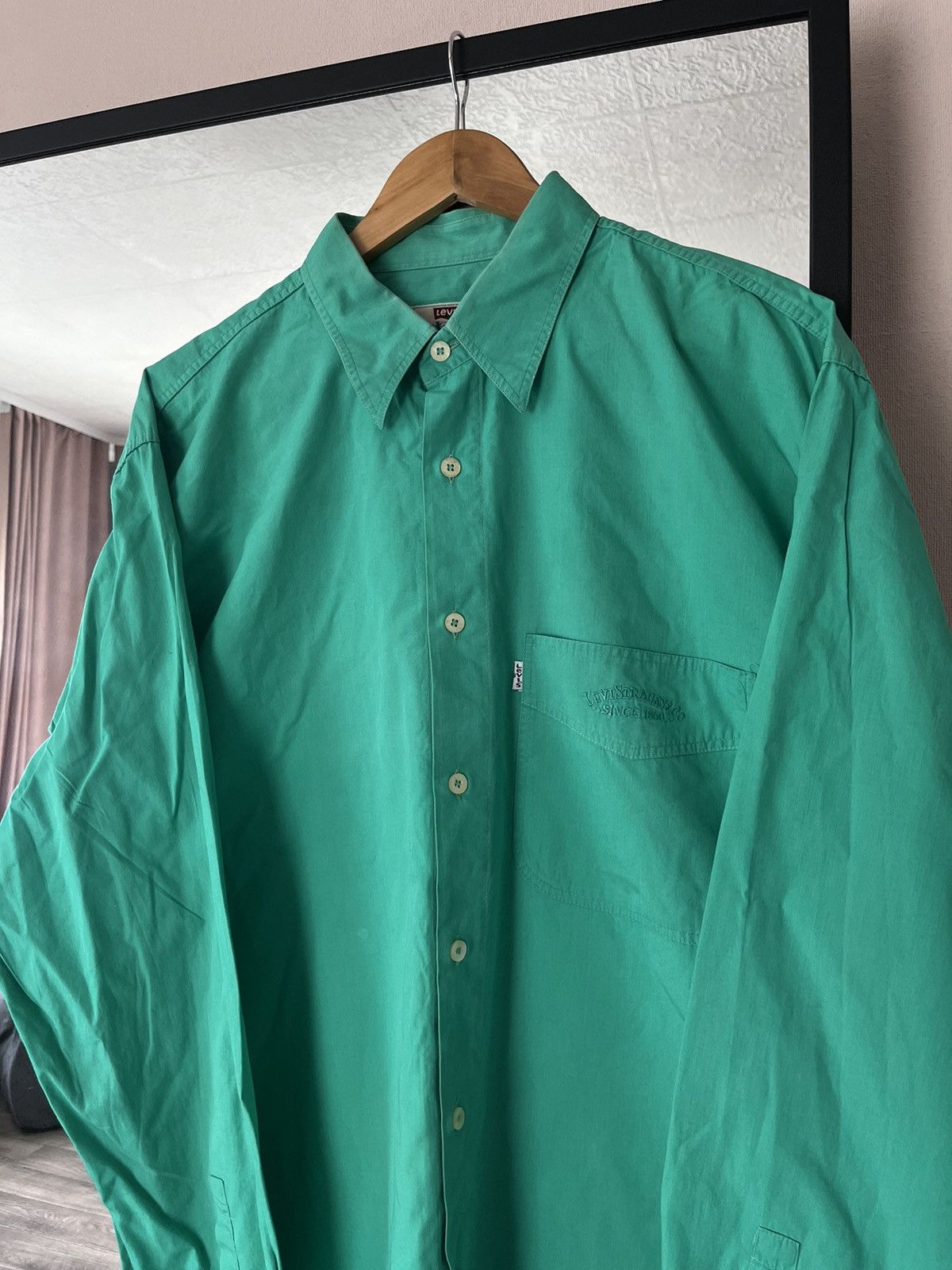 Levi's Vintage Levi's Solid Button Shirt Longsleeve Green L Size US L / EU 52-54 / 3 - 2 Thumbnail