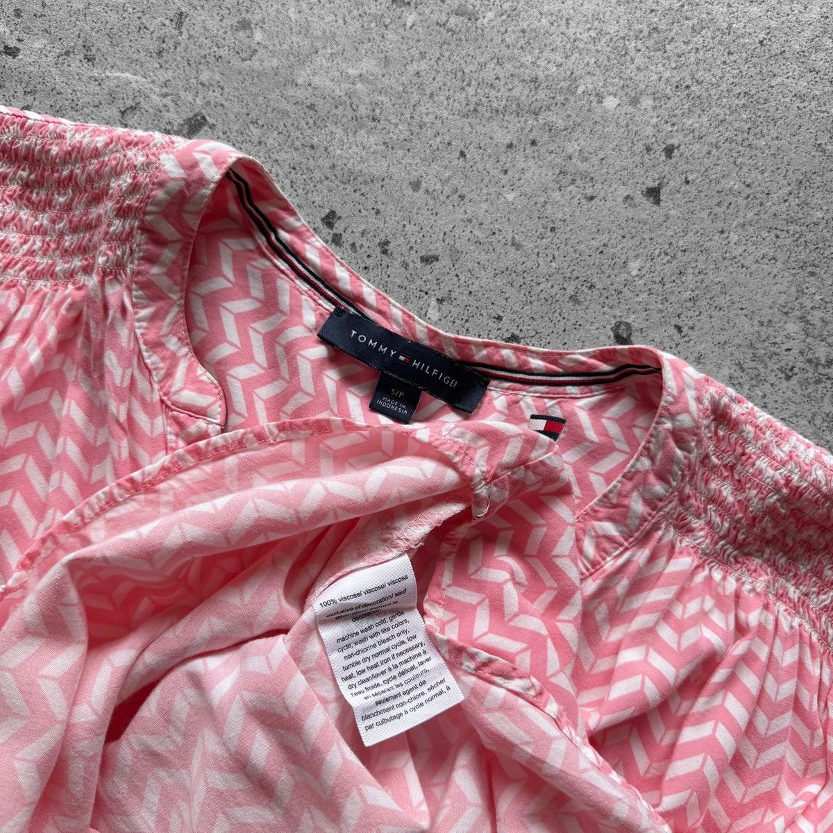 Tommy Hilfiger Tommy Hilfiger Long Sleeve Blouse Top Printed V-Neck Size S / US 4 / IT 40 - 5 Thumbnail