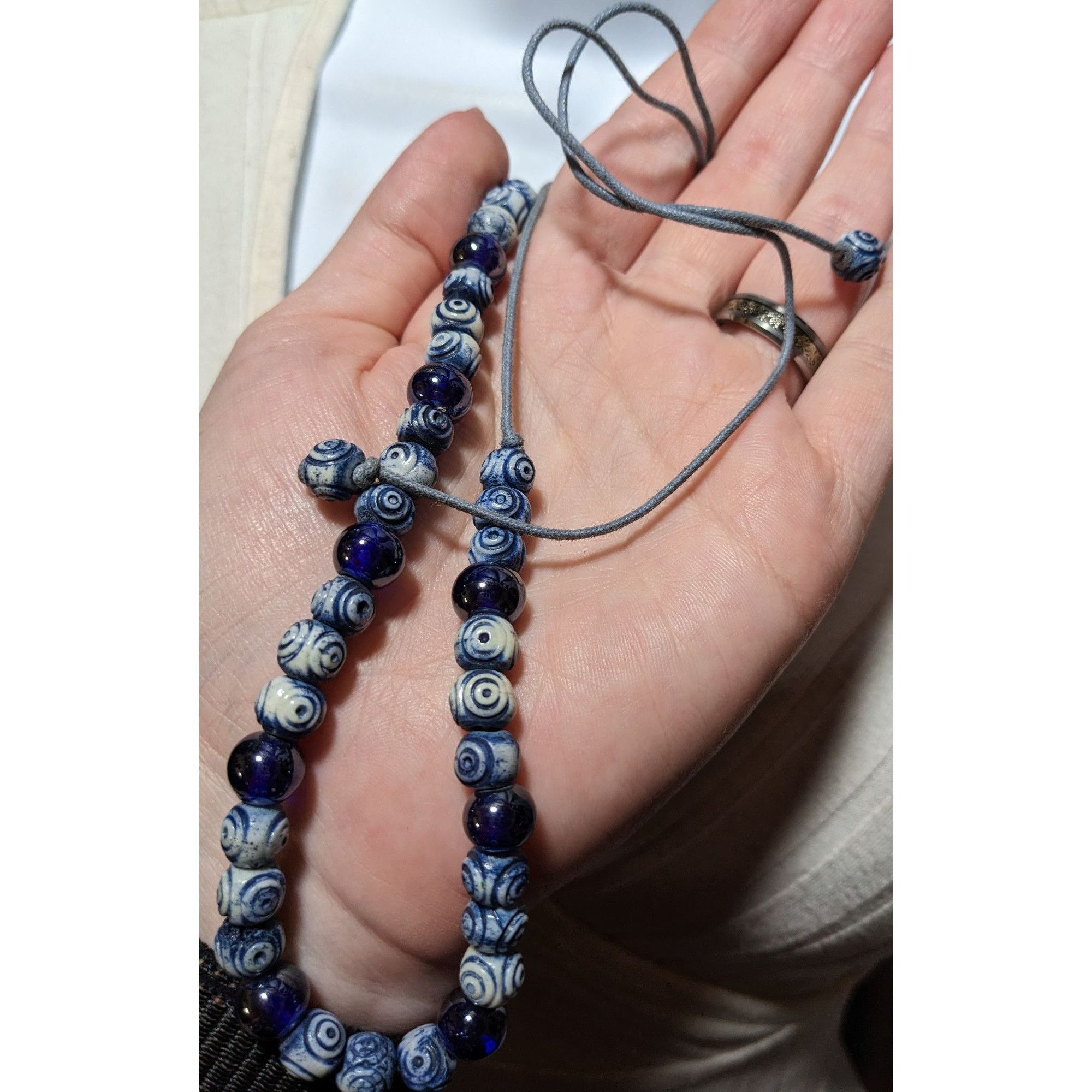 Other Retro Blue And White Beaded Cord Necklace Size ONE SIZE - 7 Thumbnail