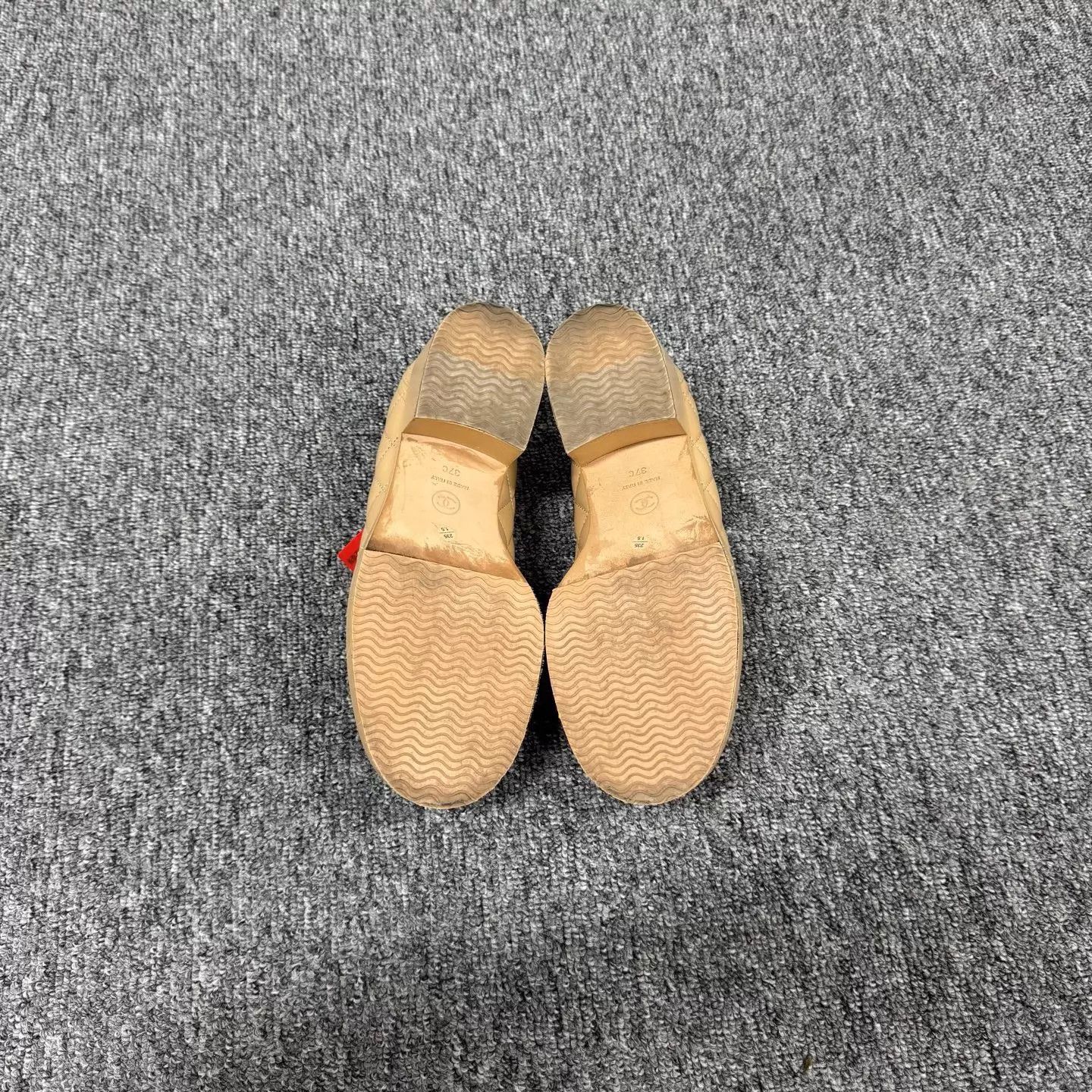 Chanel Chanel Beige Double C Heart Quilted Loafer 37 99N Size US 6.5 / IT 36.5 - 7 Thumbnail