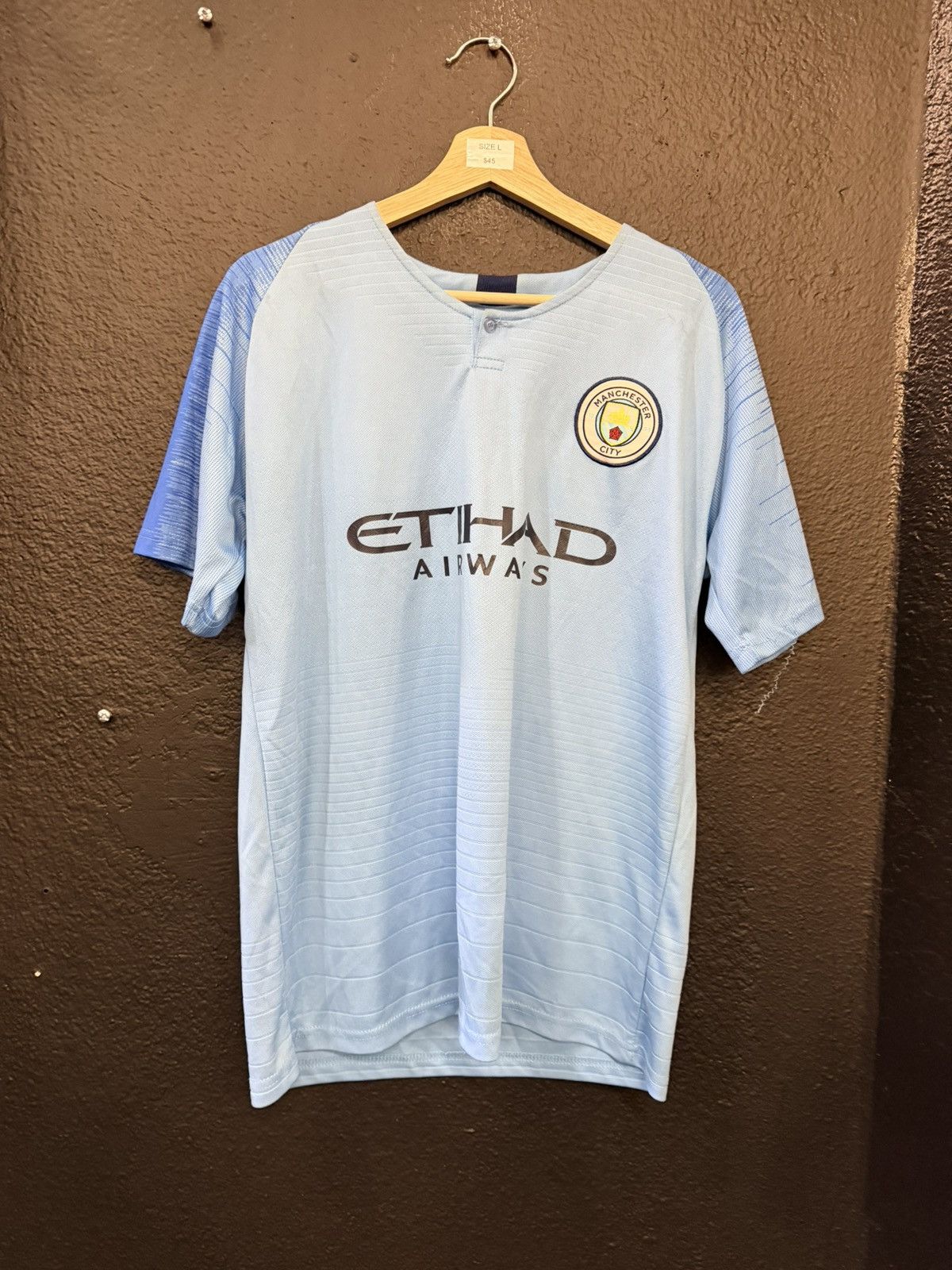 Other Manchester city home jersey Size US L / EU 52-54 / 3 - 1 Thumbnail