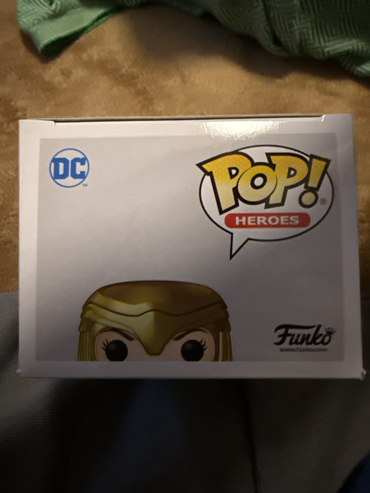POP MART Funko Pop #330 Pop Heroes Wonder Woman GOLDEN ARMOR WW84 NEW Size ONE SIZE - 5 Thumbnail