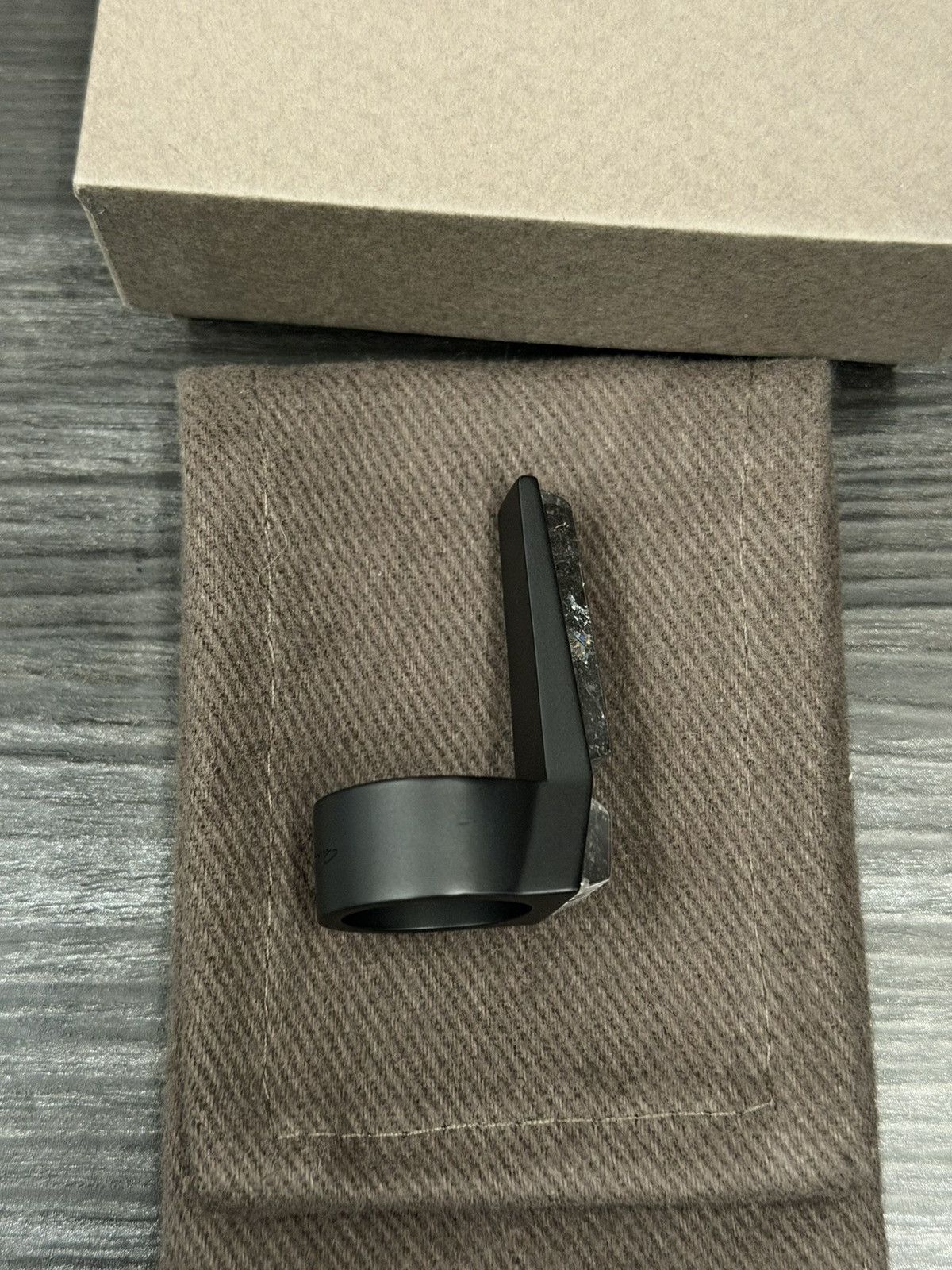 Rick Owens NEVER WORN/ RICK OWENS CRYSTAL TRUNK RING Size ONE SIZE - 2 Thumbnail