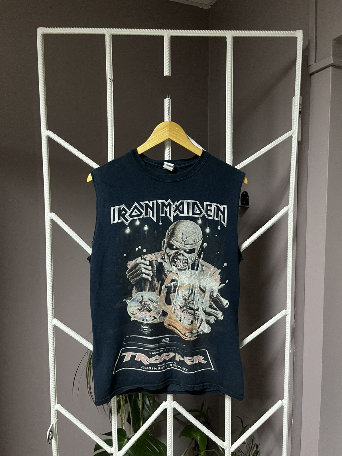 Iron Maiden Vintage Iron Maiden Tank Sleevless Band Tee Rock Punk Style Size US S / EU 44-46 / 1 - 1 Thumbnail