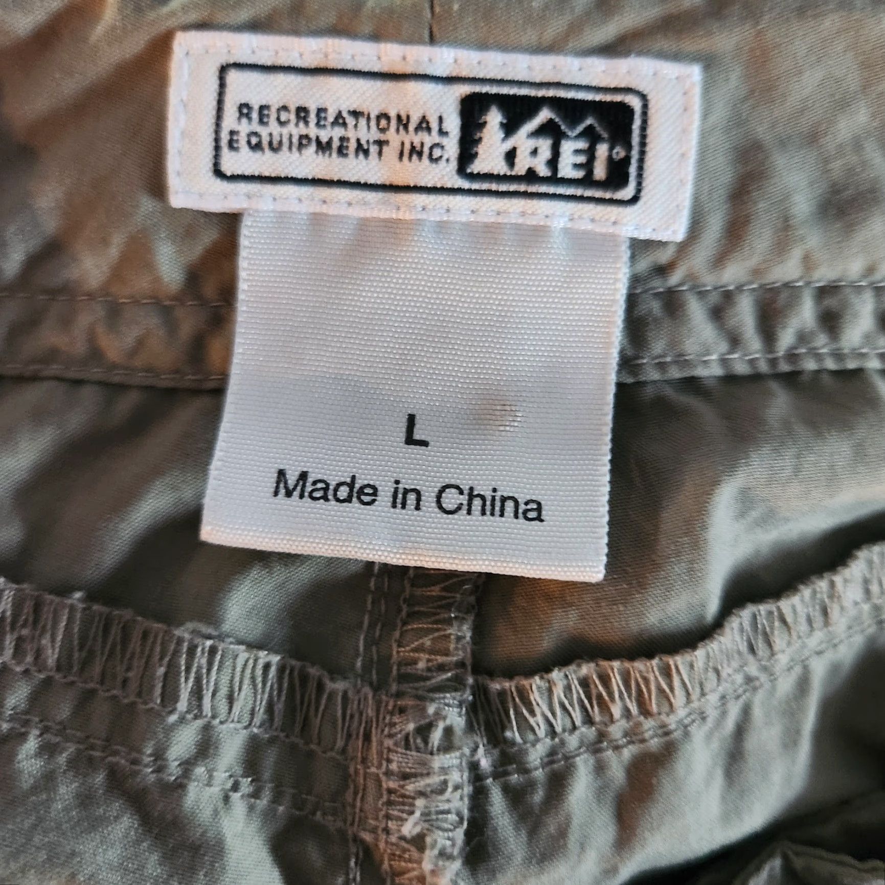 Vintage REI Cargo Shorts Mens Large Green Nylon Belted Hiking Outdoors Fishing Cargo Pocket Quick Dry UV Protection Breathable Lightweight Easy Care Size US 33 - 6 Thumbnail