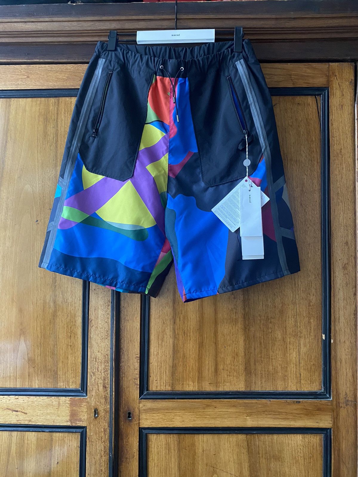 Kaws Kaws X Sacai printed drawstring shorts Size US 30 / EU 46 - 2 Thumbnail