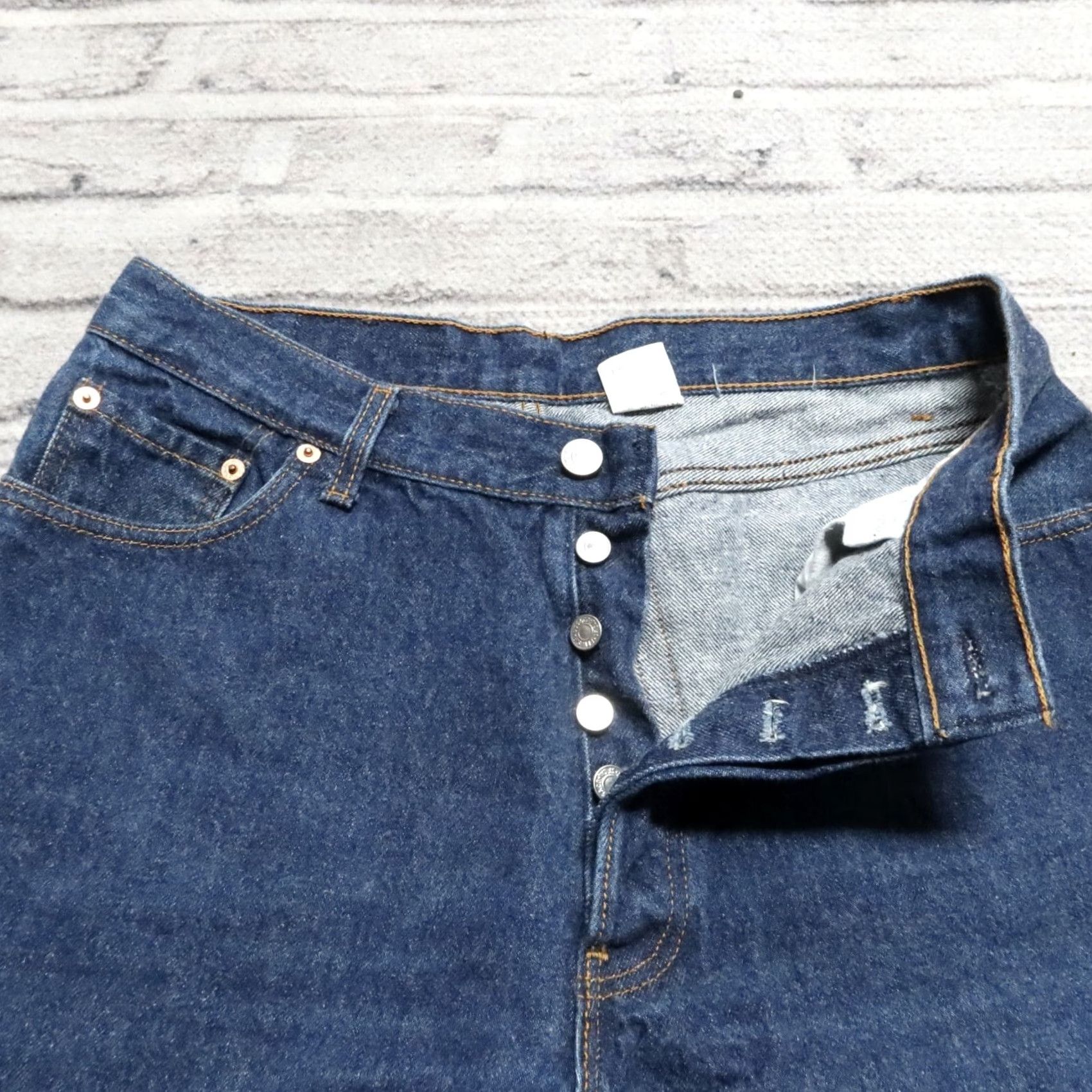Levi's Vintage Levis 501 Denim Jeans Made in USA Womens Size 28-29 Medium Wash Size 28" / US 6 / IT 42 - 4 Thumbnail