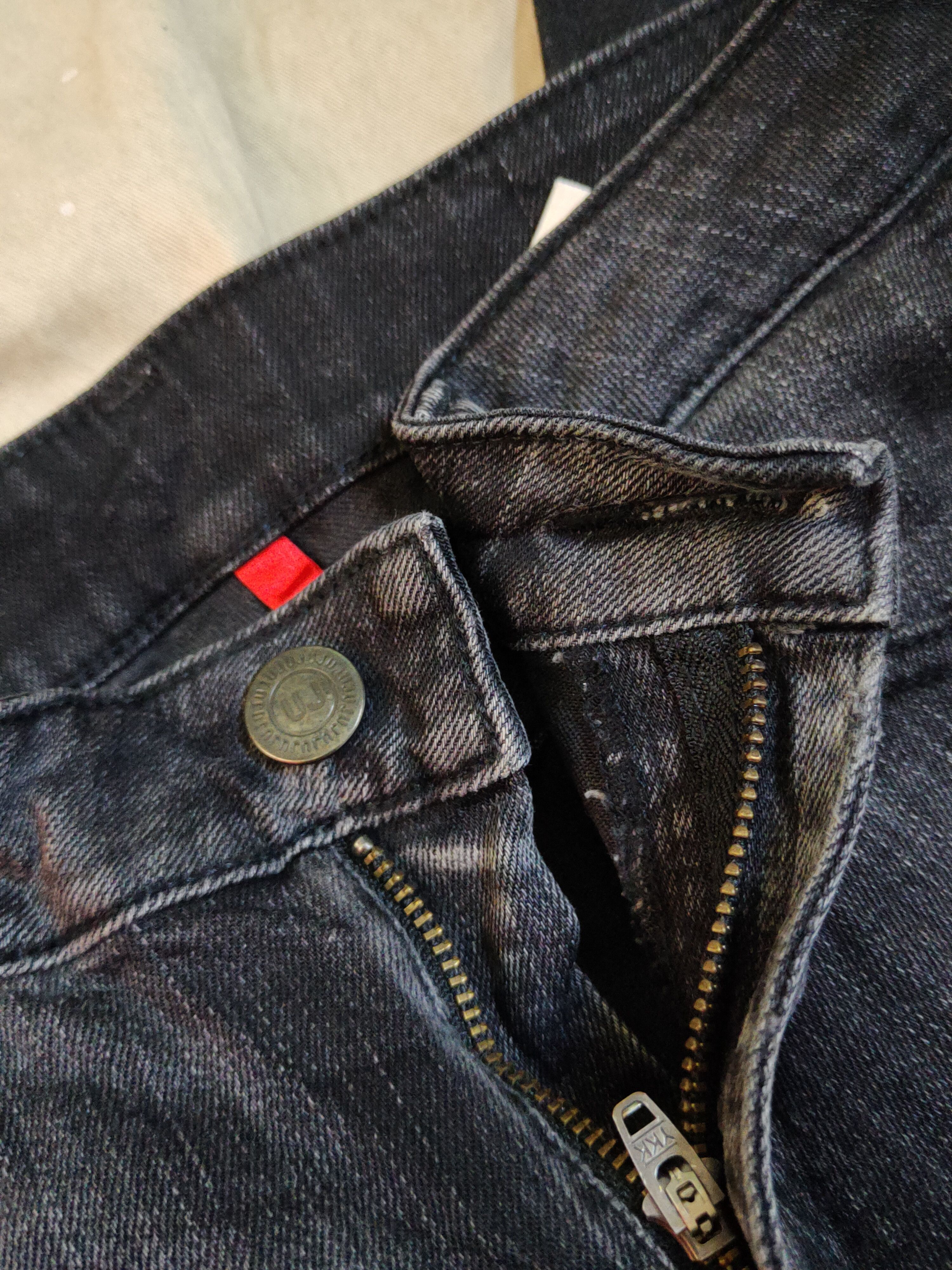 Japanese Brand Uniqlo Black Distressed faded vintage jeans Denim #S1588 Size US 26 / EU 42 - 13 Thumbnail