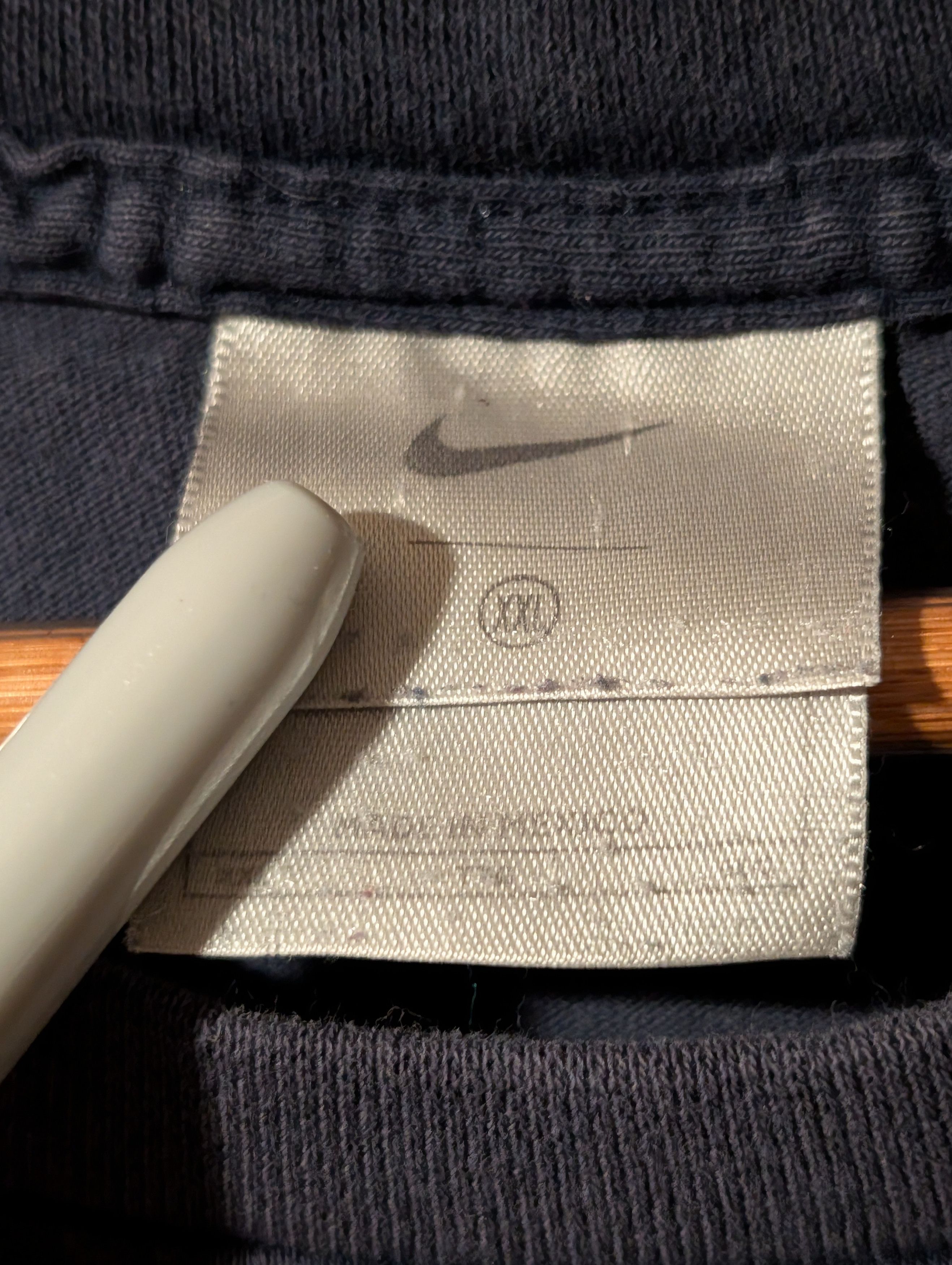 Nike Nike Mini Swoosh T-Shirt Embroidered Center Logo Heavyweight Size US XXL / EU 58 / 5 - 3 Thumbnail