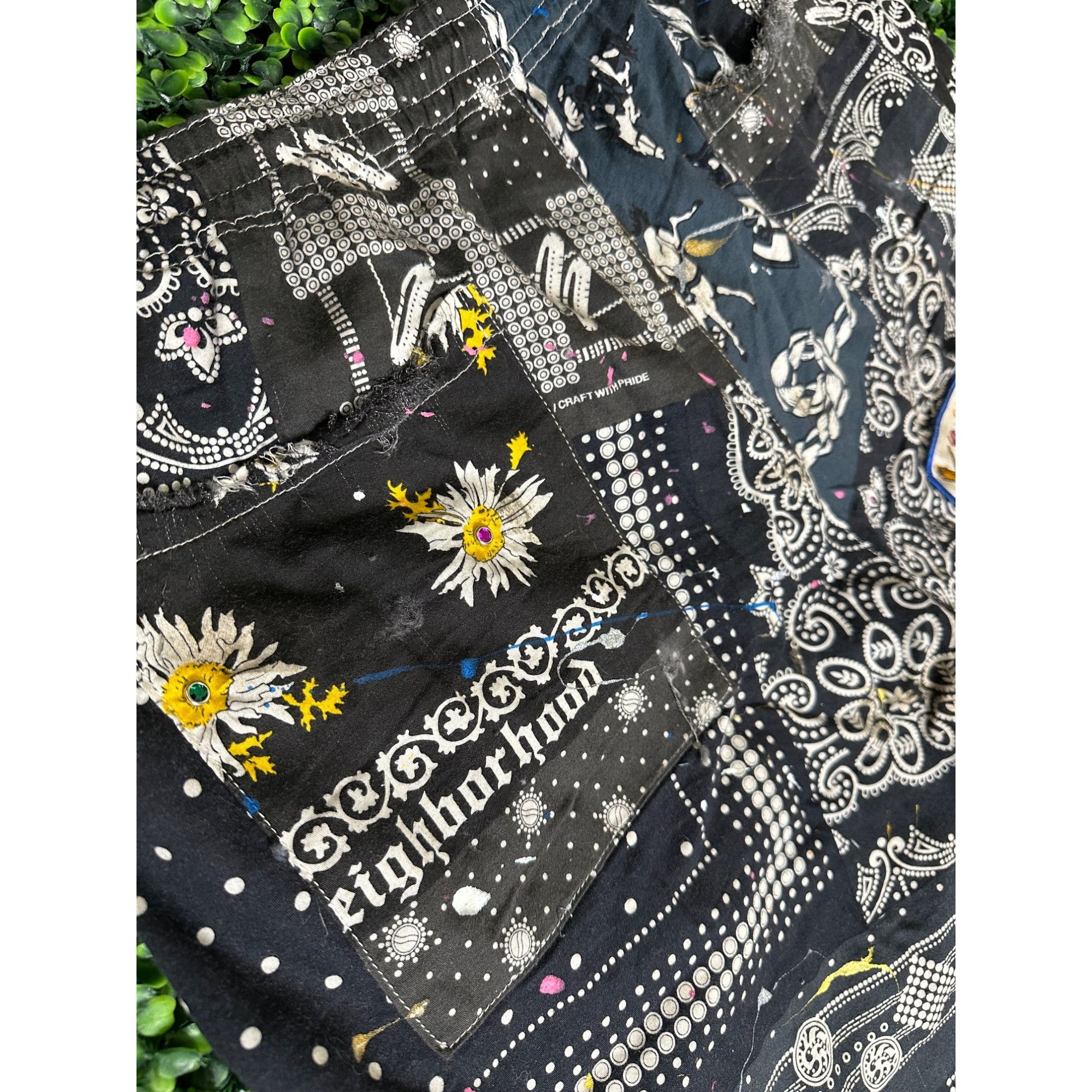 Handmade × Neighborhood DRO Lab Custom 1/1 ART x Neighborhood Bandana Paisley Bermu Size US 35 - 12 Thumbnail