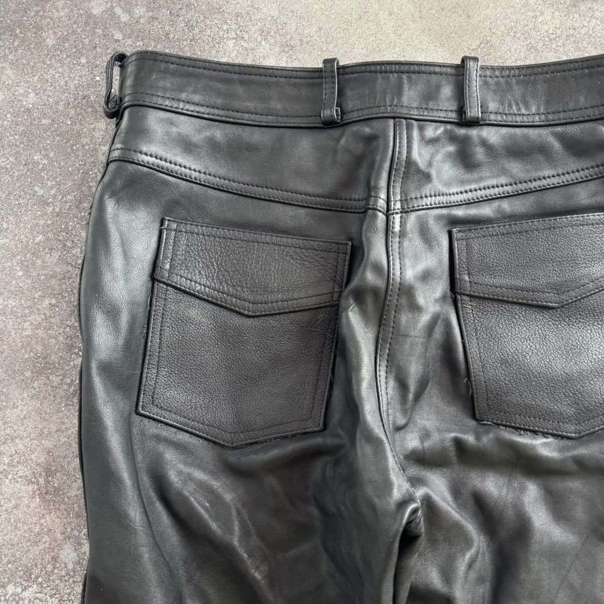 Japanese Brand Vintage Moto Racing Black Leather Pants Size US 30 / EU 46 - 11 Thumbnail