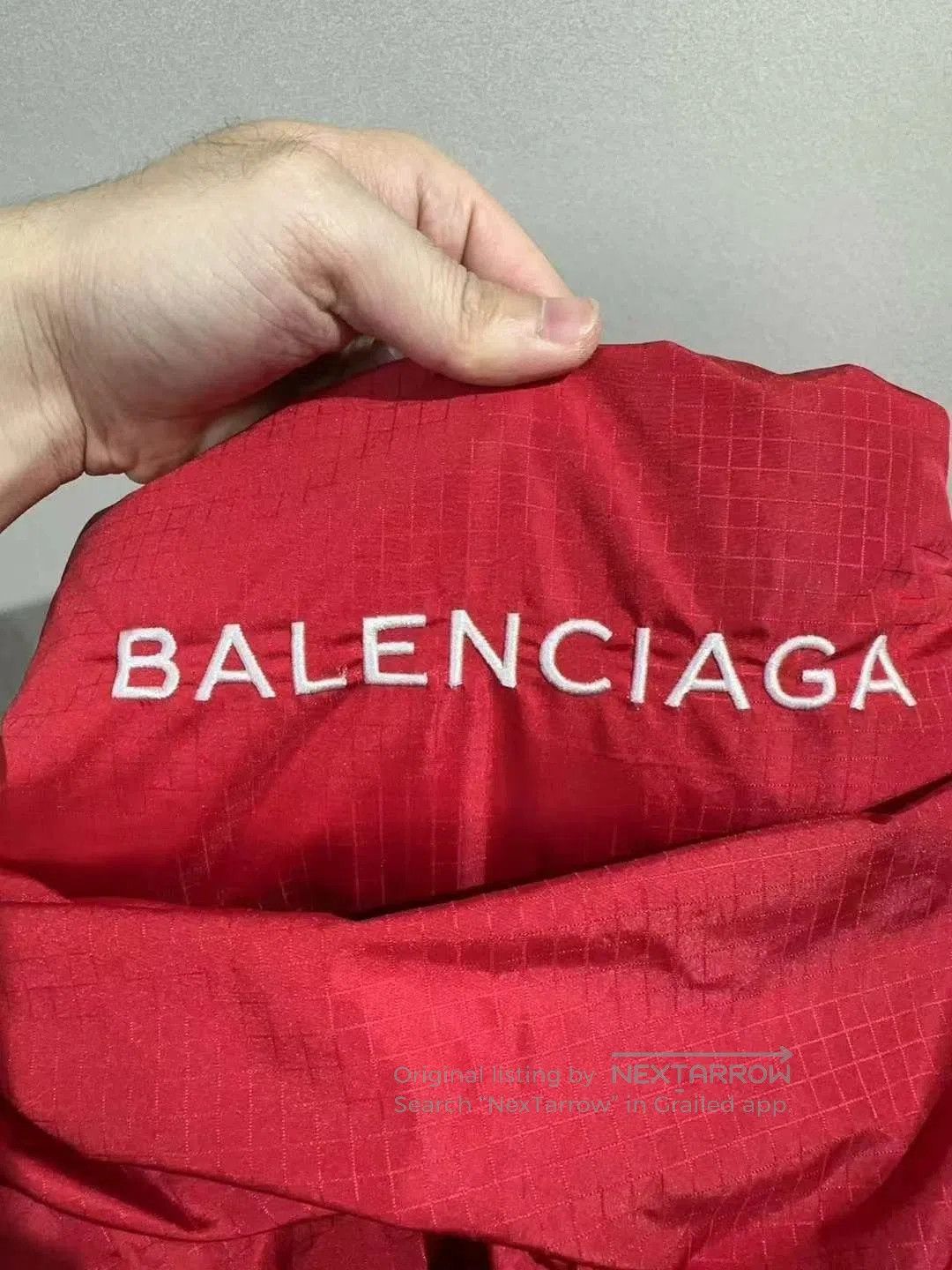 Balenciaga balenciaga red logo puffer jacket size 34. Size XS / US 0-2 / IT 36-38 - 3 Thumbnail