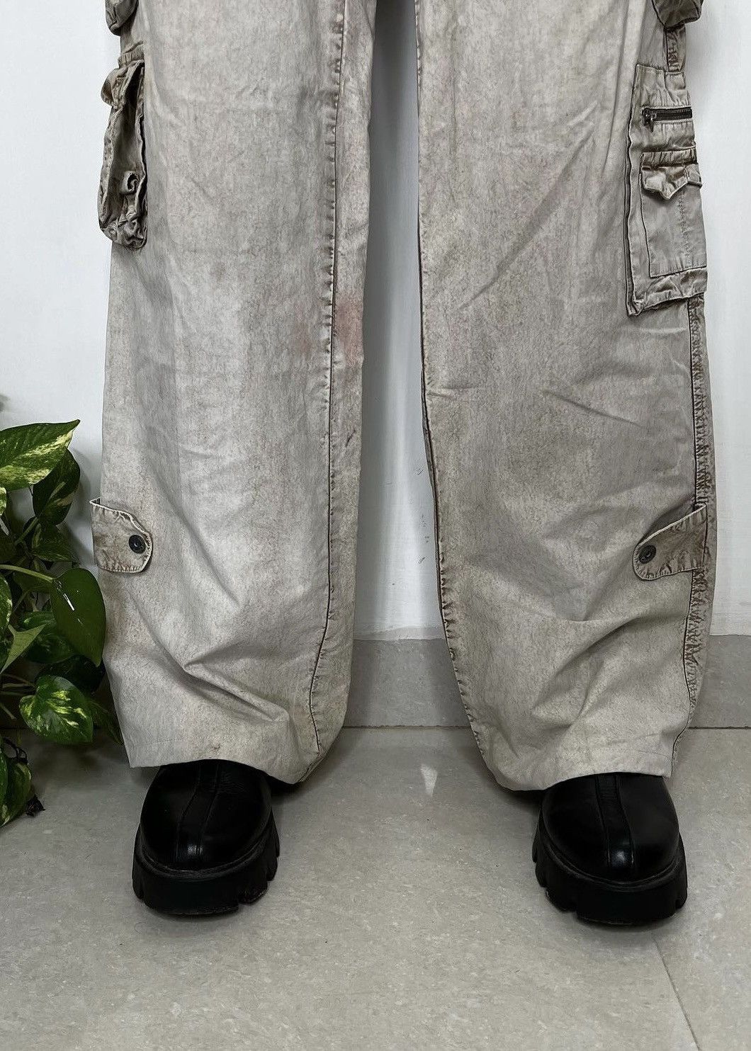 Japanese Brand Y2K Japanese multipocket bootcut cargo pants. Size US 32 / EU 48 - 4 Thumbnail