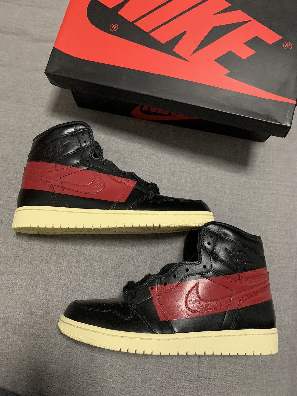 Nike Air Jordan 1 High OG Defiant Size 10 Size US 10 / EU 43 - 1 Thumbnail
