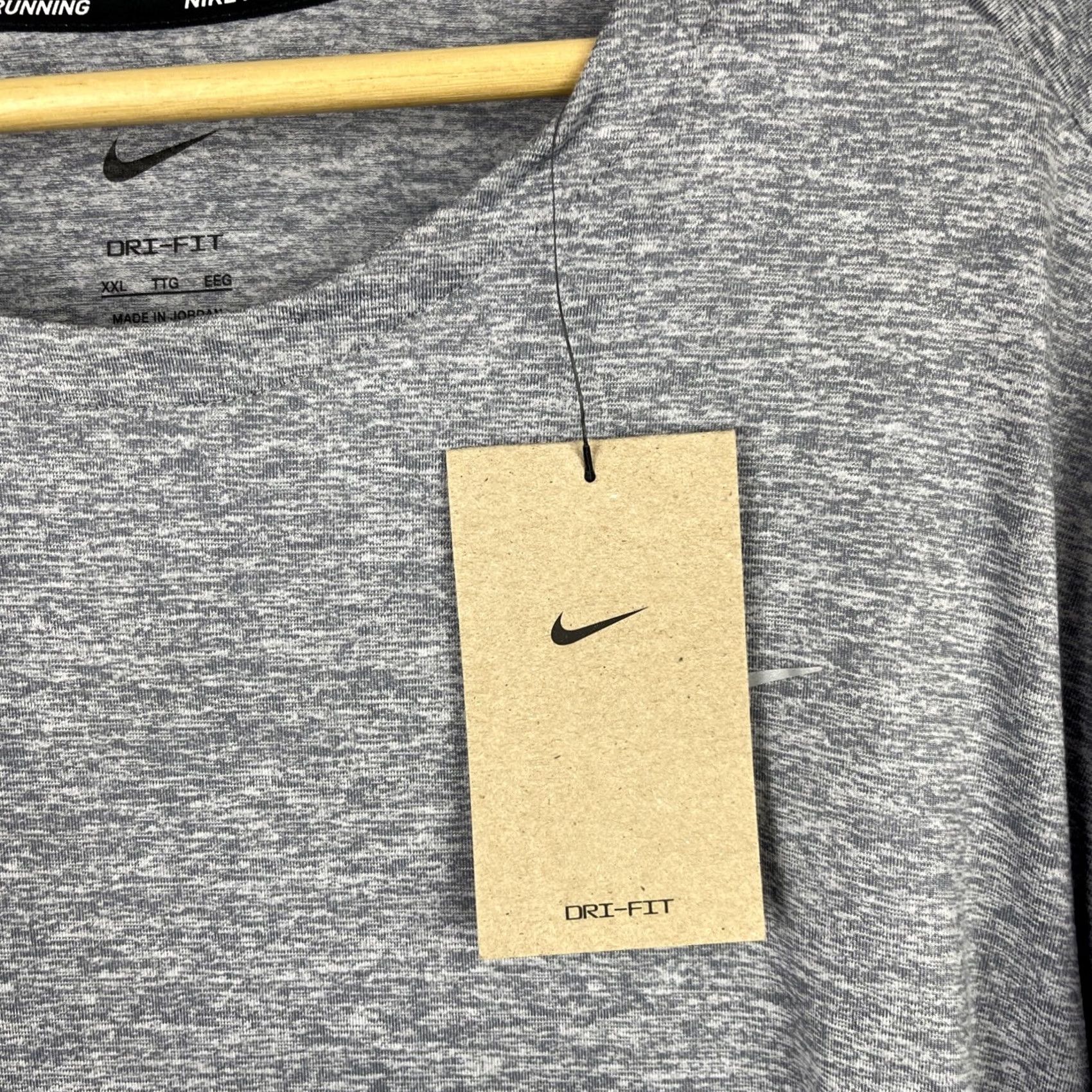 Nike Nike Dri-Fit Element Shirt Mens 2XL Gray Long Sleeve Reflective Running Jogging Element Size US XXL / EU 58 / 5 - 5 Thumbnail