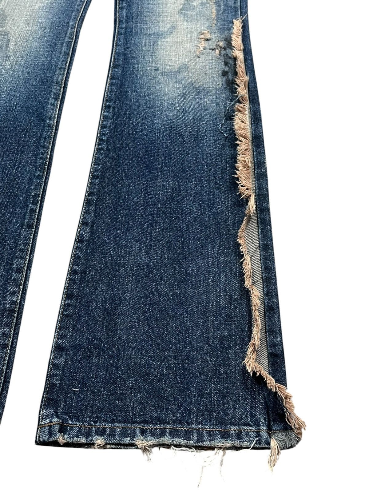 GOSTAR DE FUGA Flare 🔥 Fuga Distressed Lowrise Denim Pants Size US 31 - 13 Thumbnail
