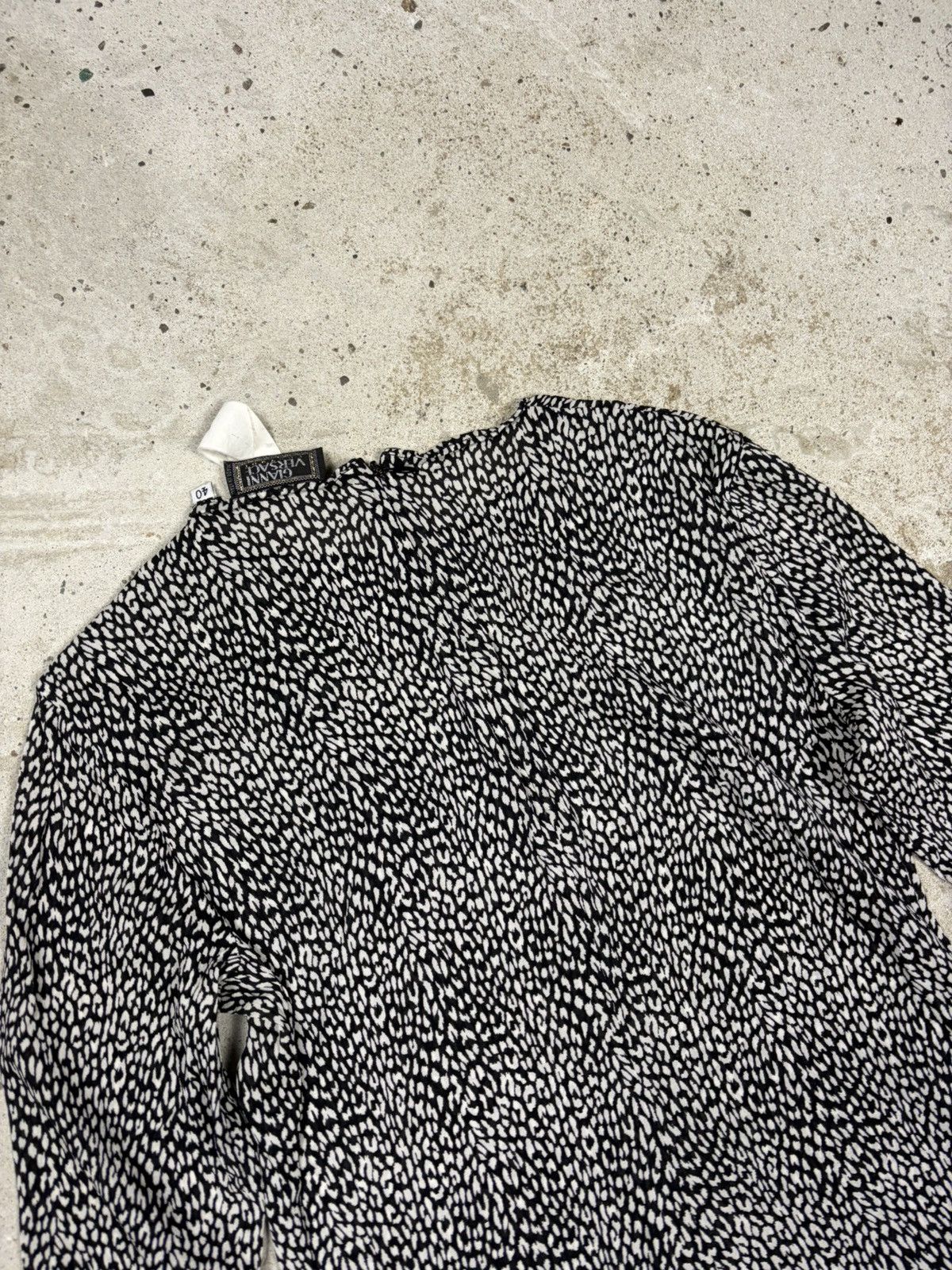 Versace Vintage 90s Gianni Versace Couture Silk Animal Print Top Size S / US 4 / IT 40 - 14 Thumbnail