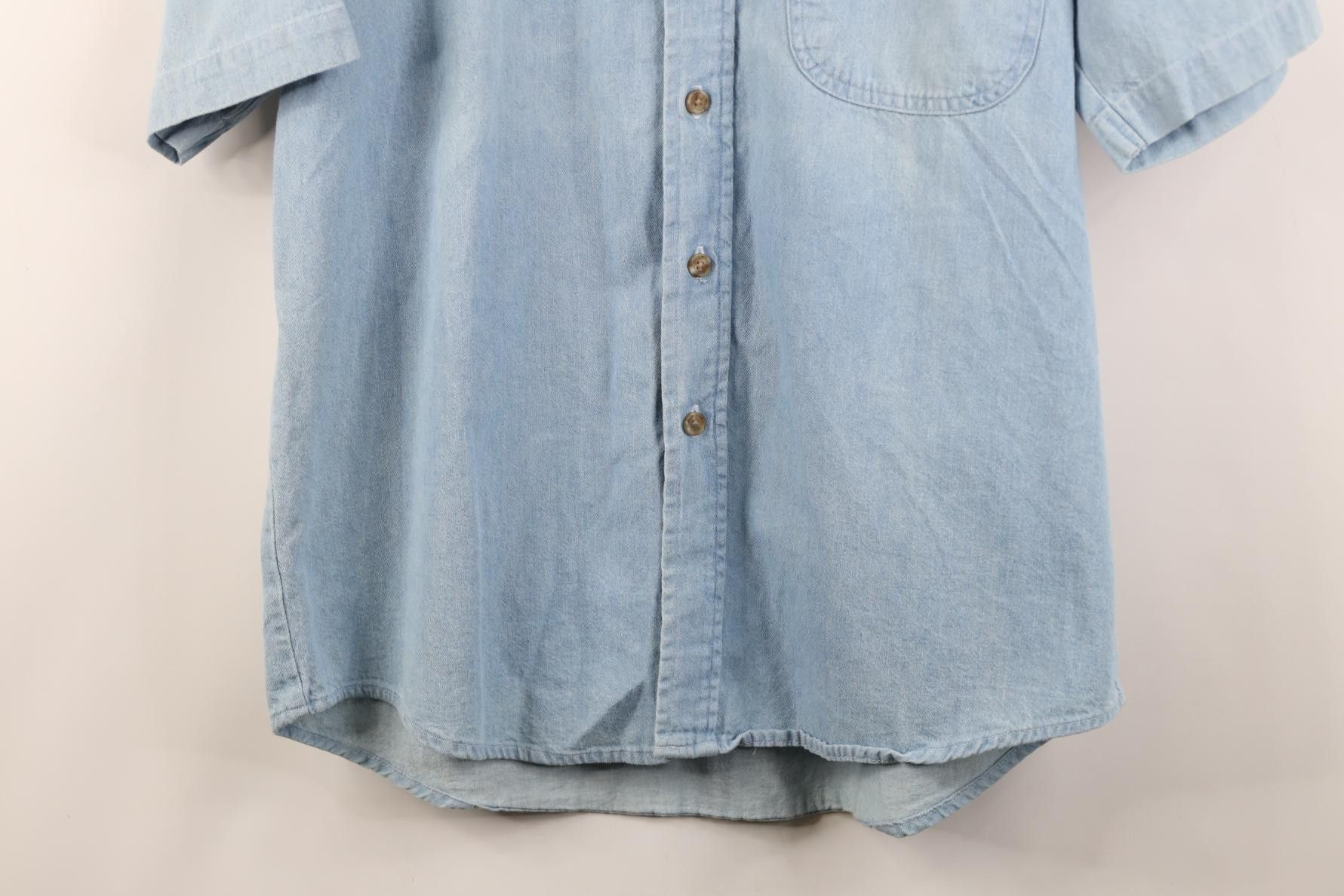 Vintage Vintage 90s Streetwear Short Sleeve Denim Button Down Shirt Size US M / EU 48-50 / 2 - 3 Thumbnail