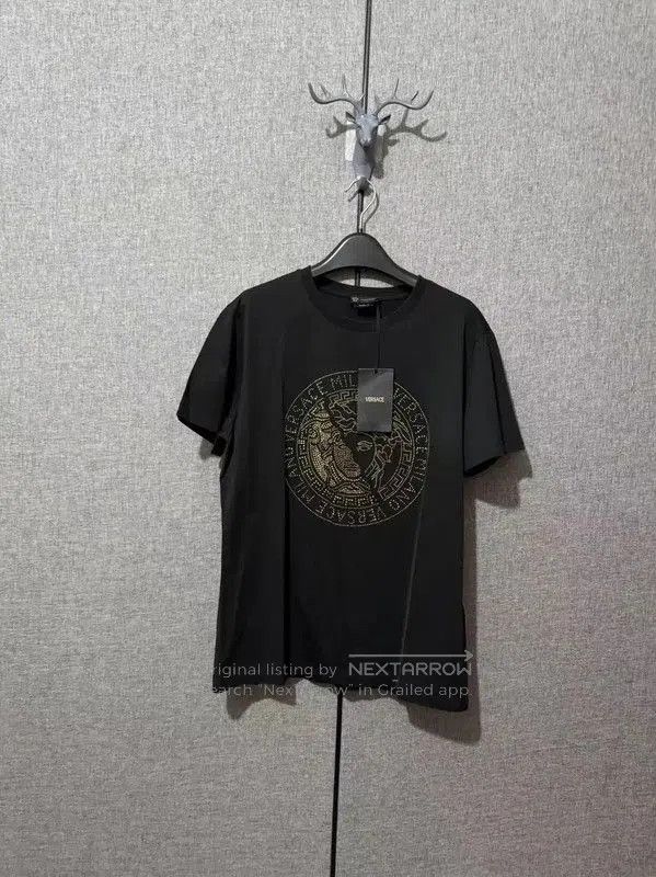 Versace Versace Black Embroidered Medusa T-shirt . Size US L / EU 52-54 / 3 - 1 Thumbnail