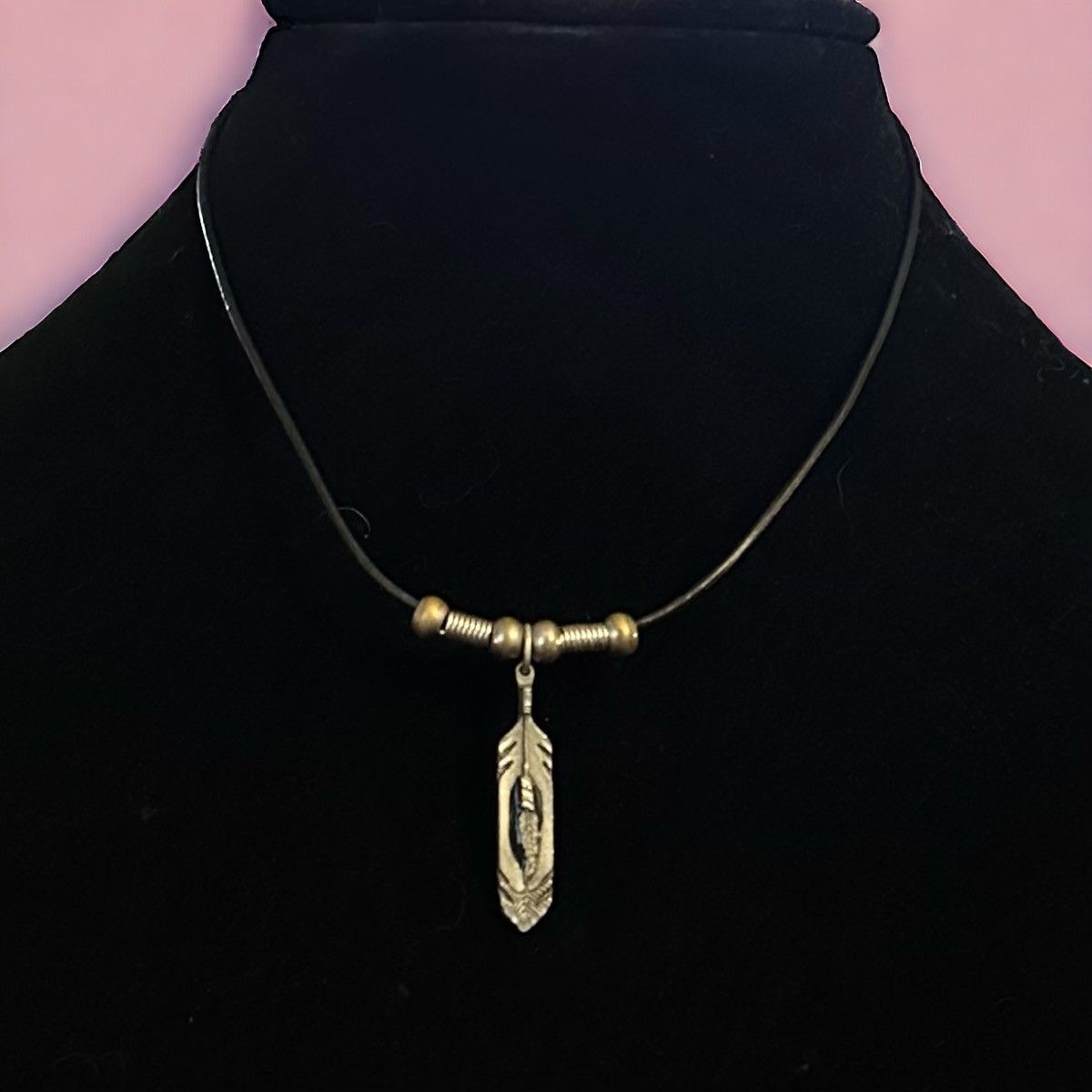 Vintage Vintage Navajo feather pendant necklace Size ONE SIZE - 1 Thumbnail