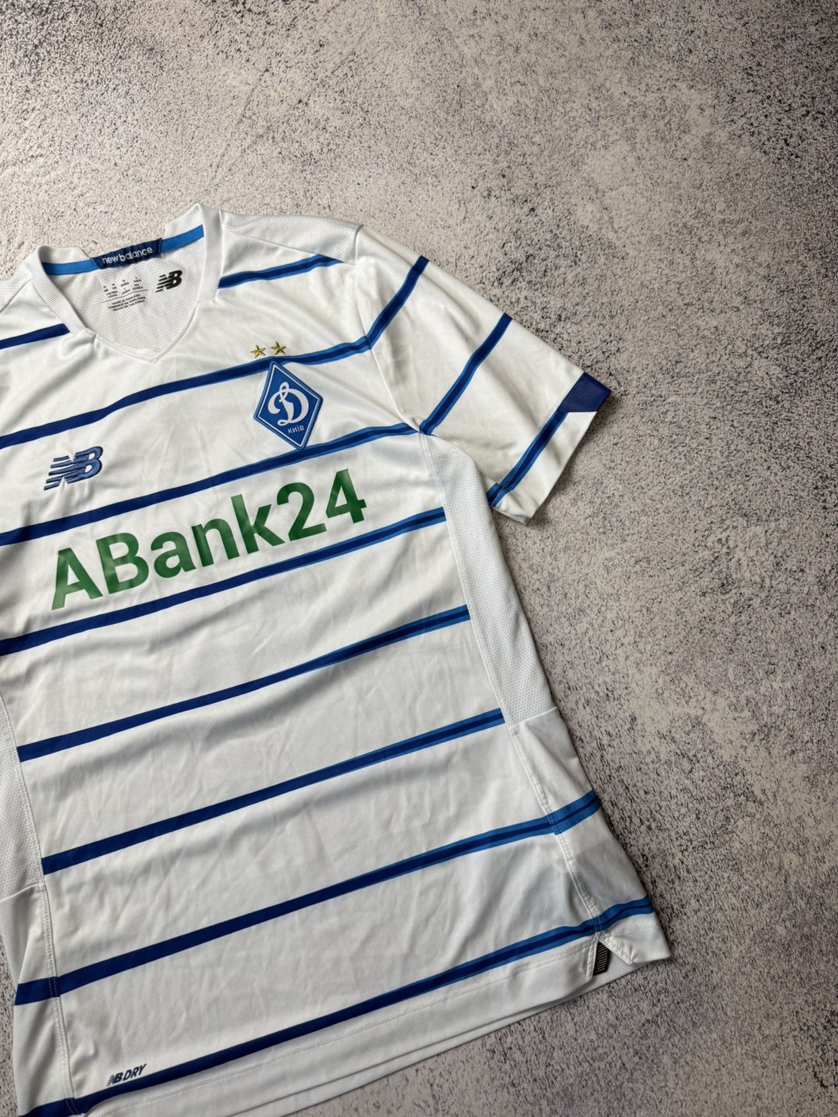 New Balance Vintage New Balance Dynamo Kyiv Jersey A Bank #6 Size US M / EU 48-50 / 2 - 4 Thumbnail