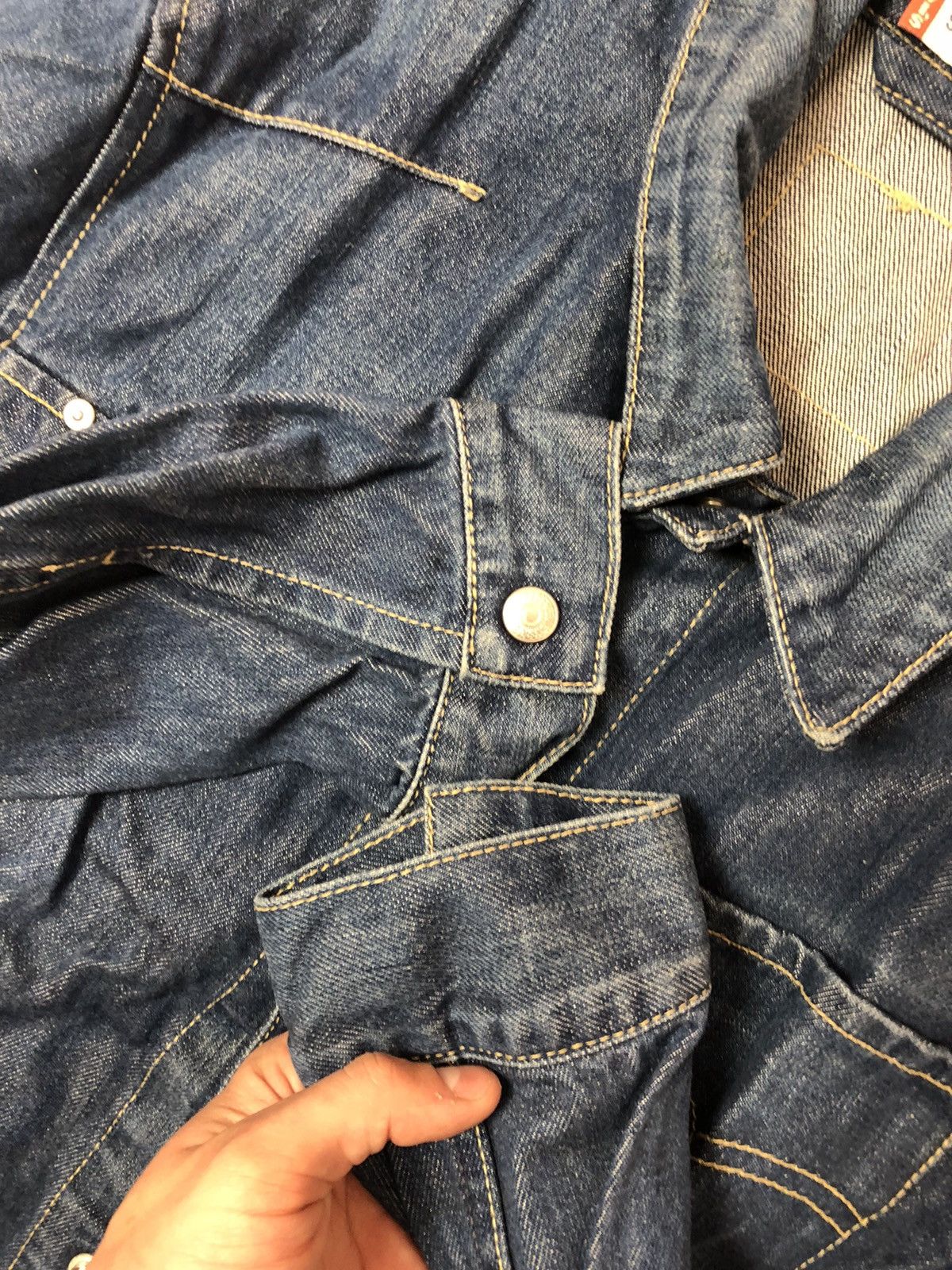 Levi's × Vintage Women’s Jean jacket Levi’s vintage size S made in USA y2k Size S / US 4 / IT 40 - 6 Thumbnail