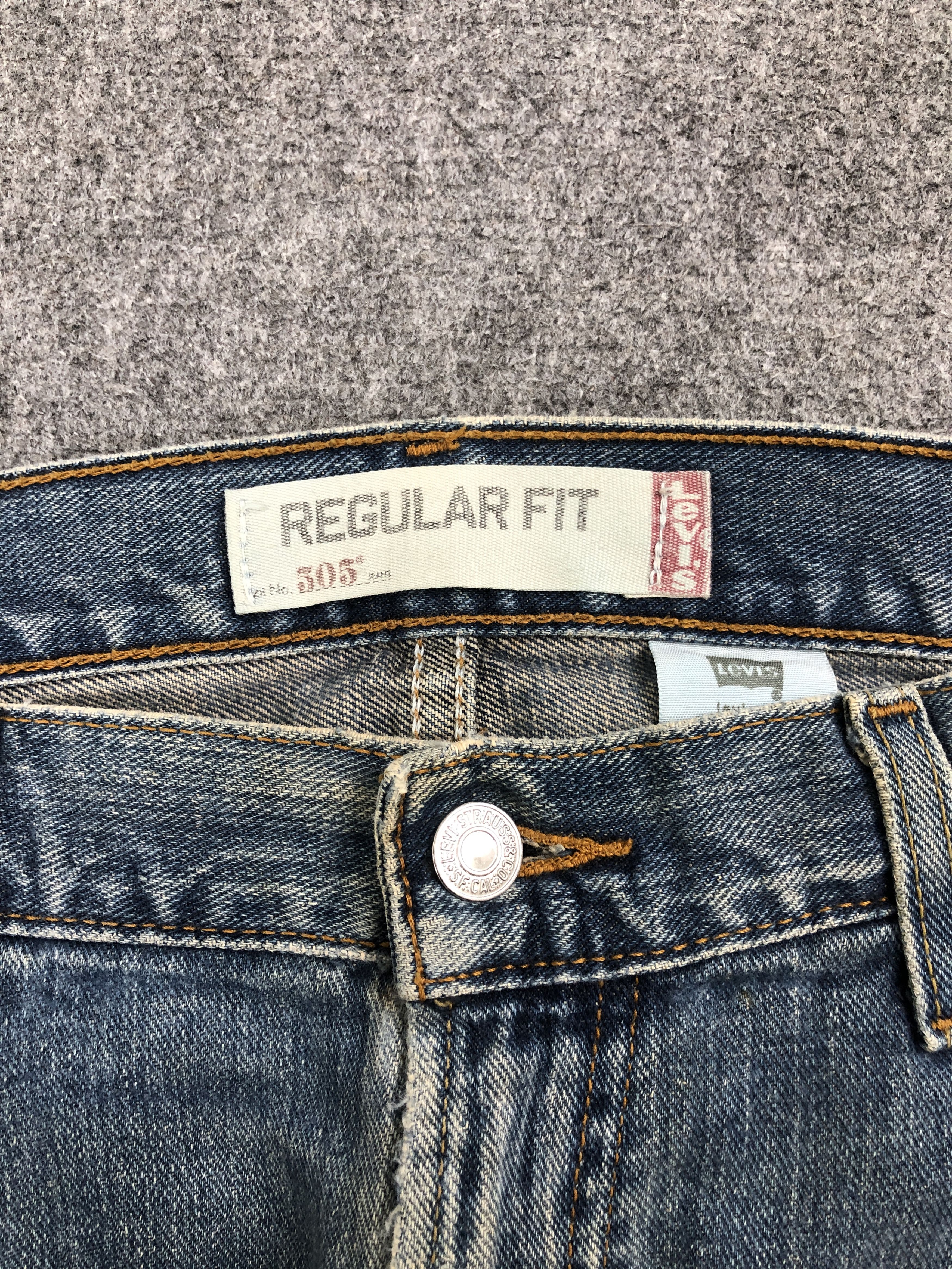 Levi's × Vintage Vintage Levi's 505 Light Wash Blue Jeans DP2531 Size US 36 / EU 52 - 10 Thumbnail