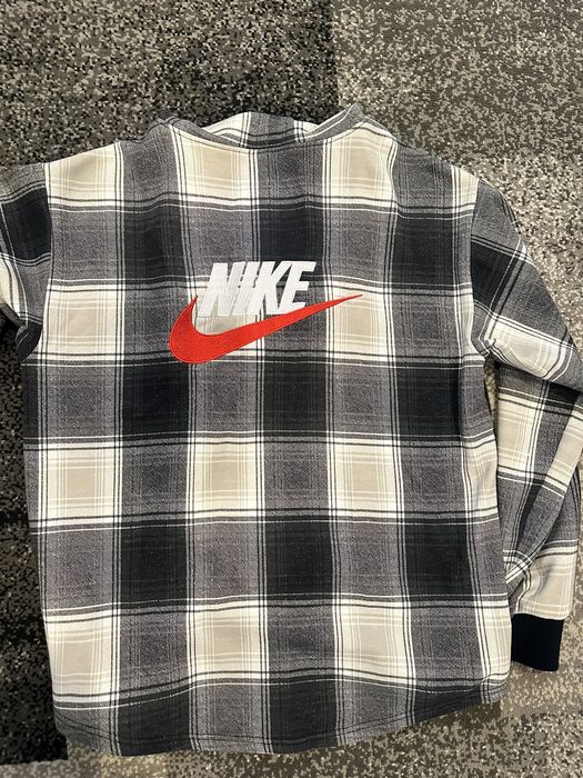 Supreme nike plaid hooded hot sale sweatshirt