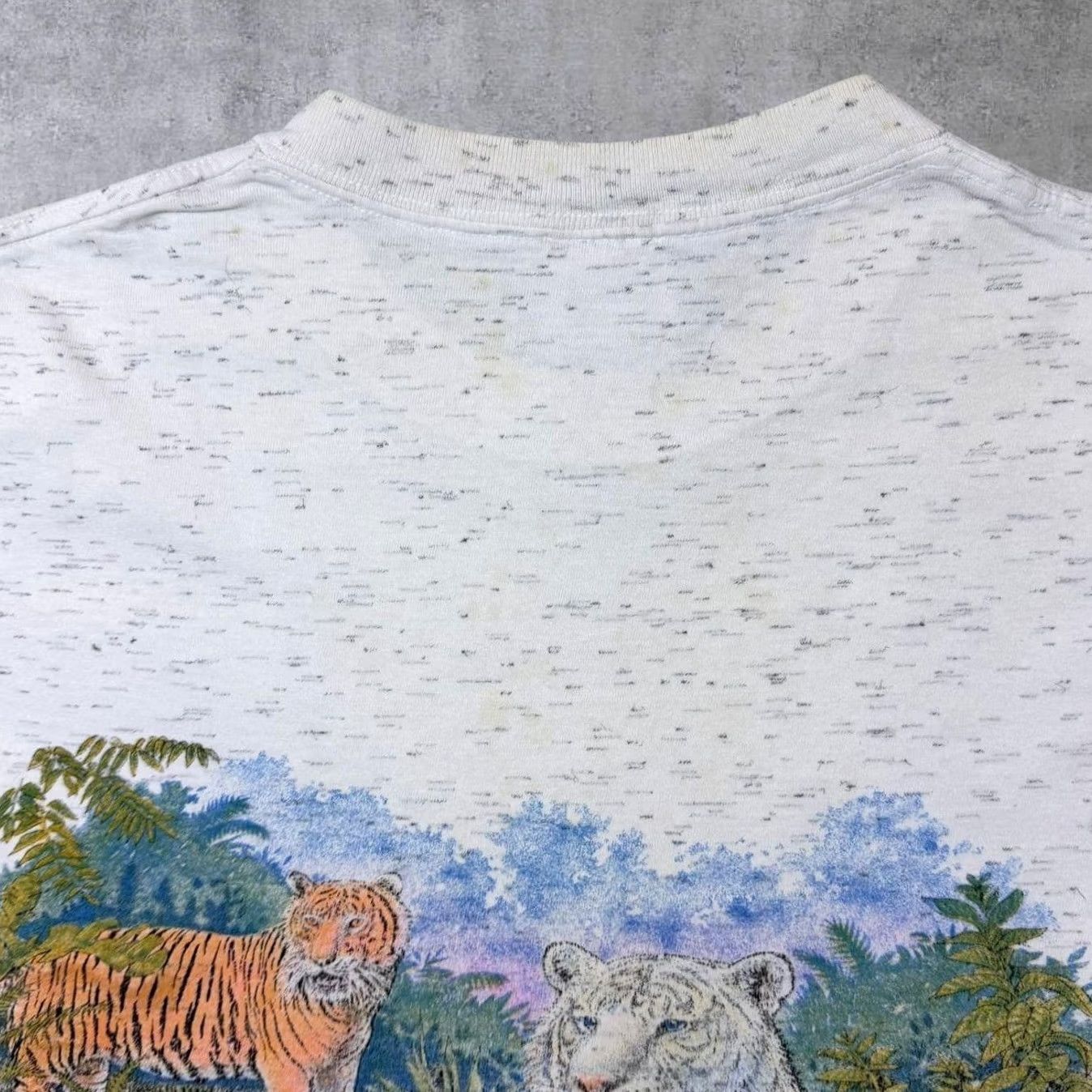 Vintage Vintage San Segal Busch Gardens Tourist Wildlife Graphic Grey T-Shirt S M Mens Regular 100% Cotton USA Front Graphic 1990s Size US M / EU 48-50 / 2 - 8 Thumbnail