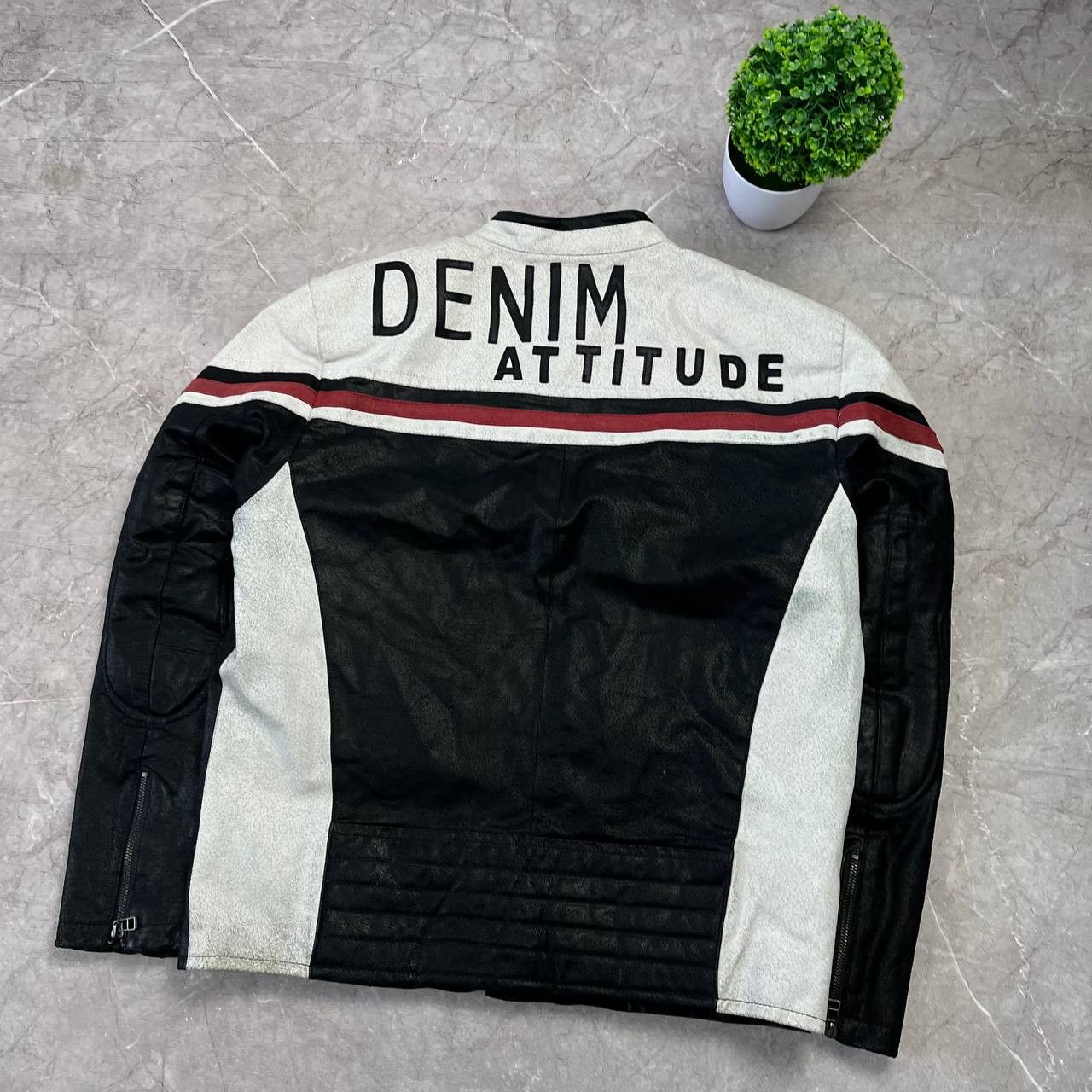 Japanese Brand Vintage Much More White/Black Racing Leather Moto Jacket Size US M / EU 48-50 / 2 - 13 Thumbnail