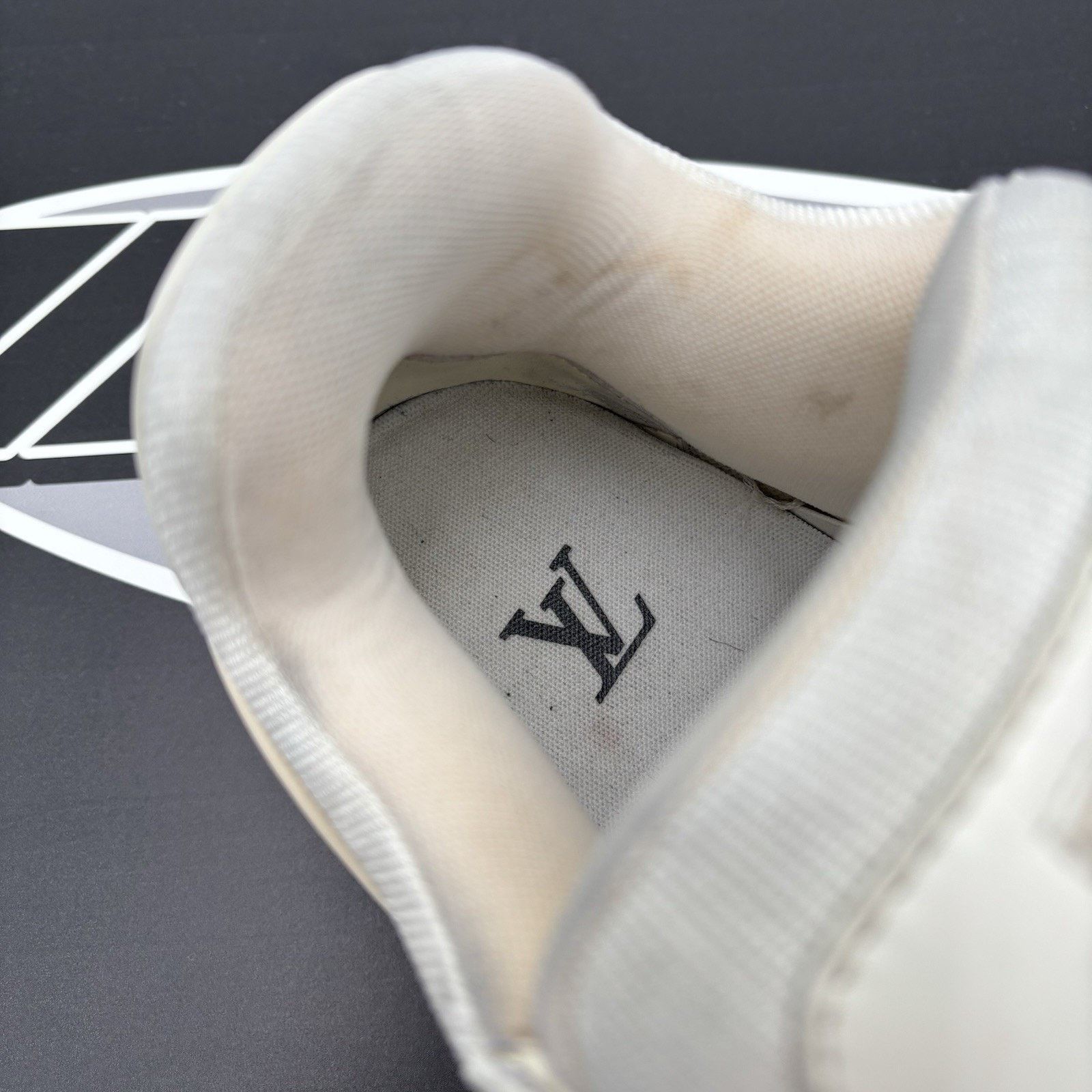 Louis Vuitton Louis Vuitton Maxi Trainer ' White ' | GREAT CONDITION! Size US 9.5 / EU 42-43 - 17 Thumbnail