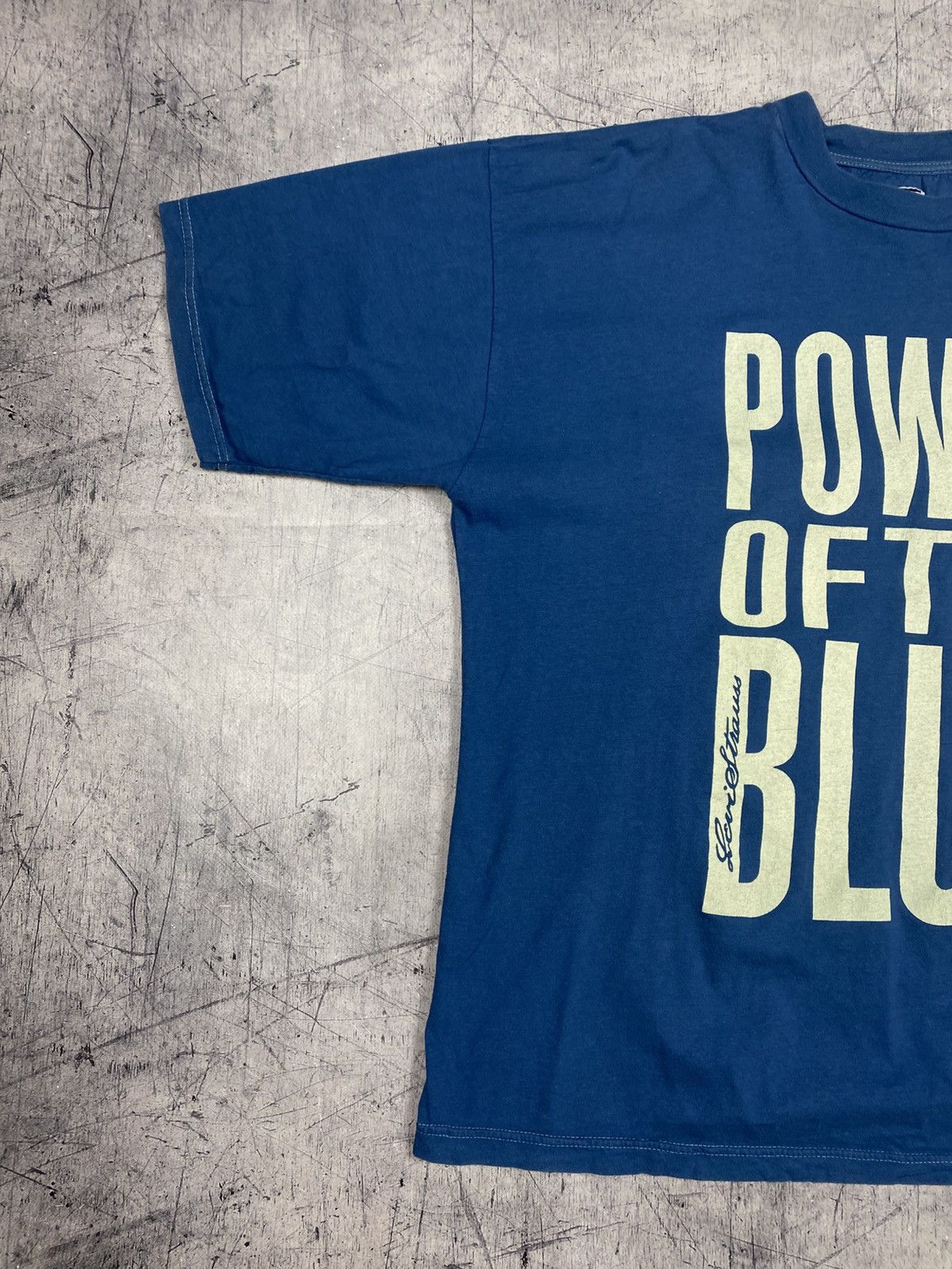 Levi's Vintage Levi’s Power of the Blue Graphic Tee Y2K 90s USA Size US XL / EU 56 / 4 - 3 Thumbnail