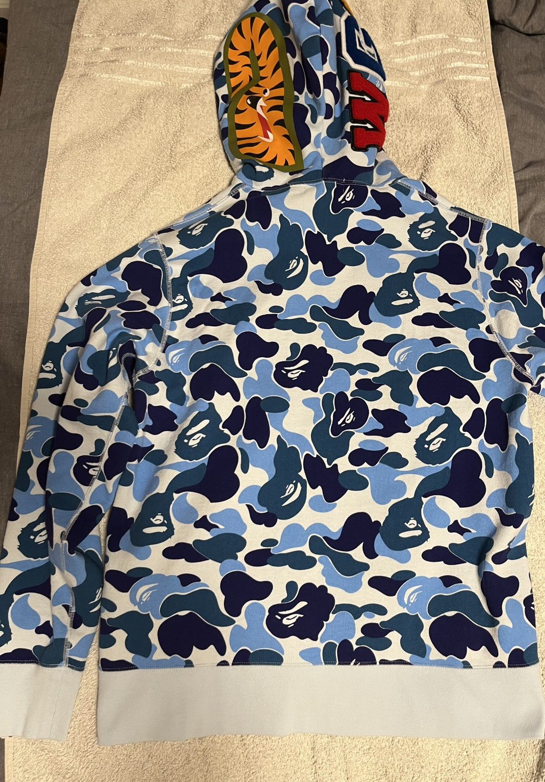 Bape ABC Camo Crystal Stone Shark Hoodie Size US M / EU 48-50 / 2 - 14 Thumbnail