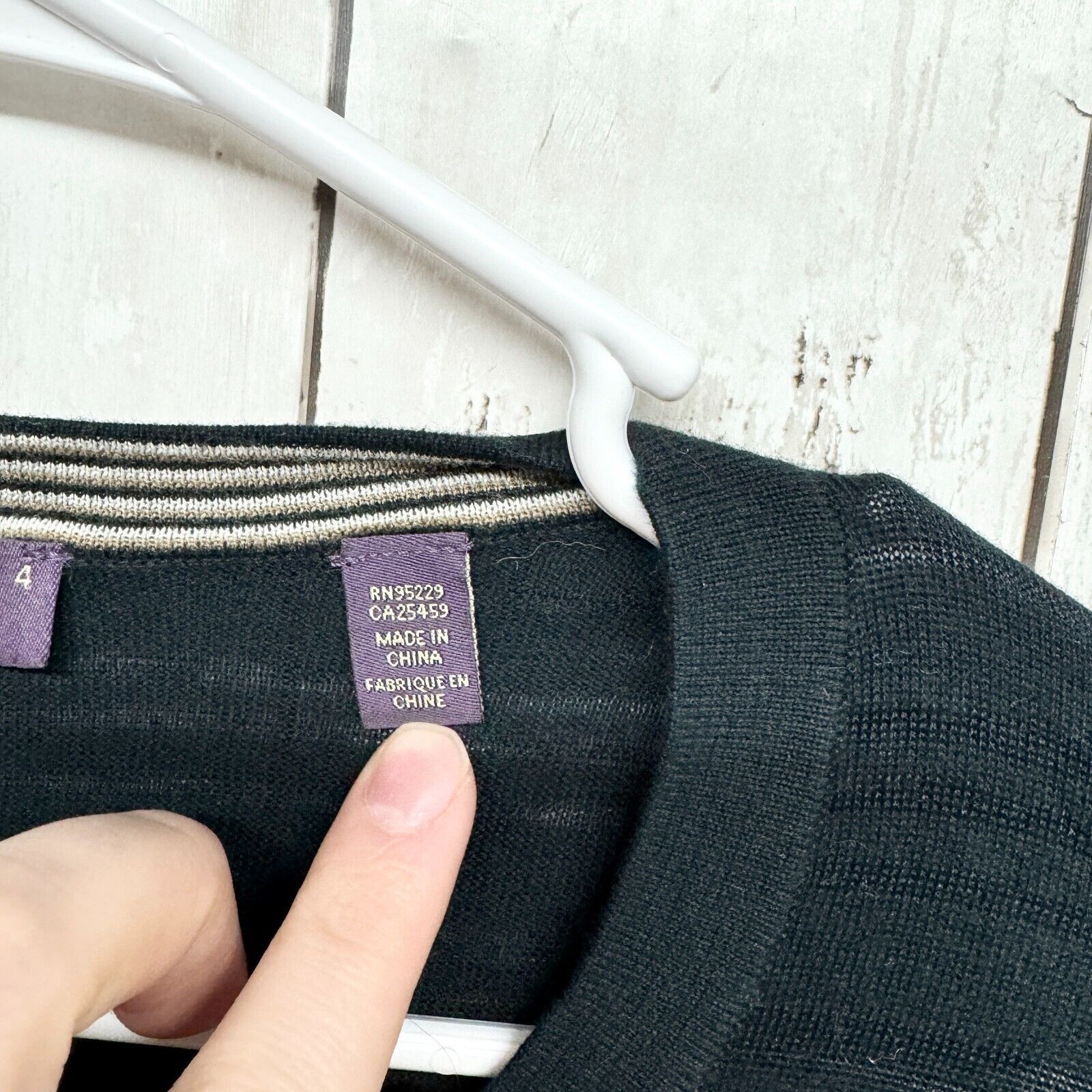 Ted Baker Ted Baker Sweater Size 4(10) Black Deep V Long Sleeve Cotton Size S / US 4 / IT 40 - 3 Thumbnail