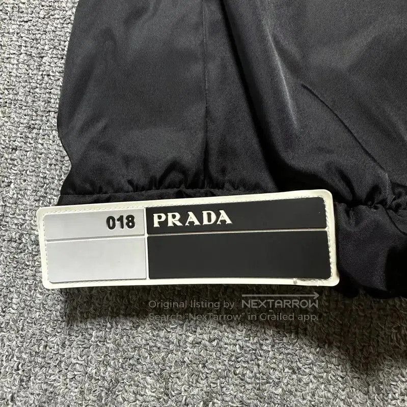 Prada Prada Black Nylon Casual Pants. Size US 31 - 2 Thumbnail
