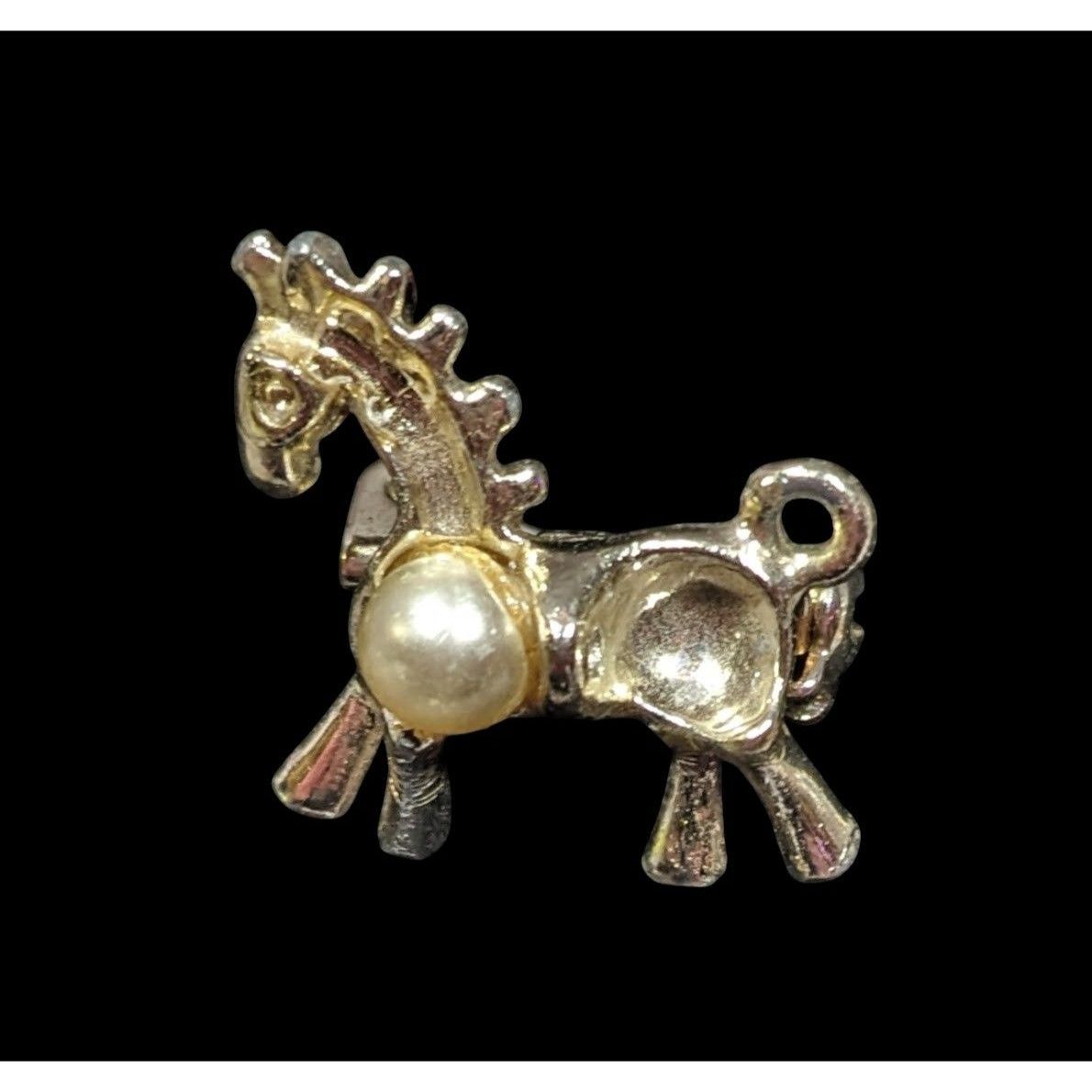 Other Vintage Stylized Mini Horse Brooch Silver Tone With Faux Pea Size ONE SIZE - 1 Thumbnail