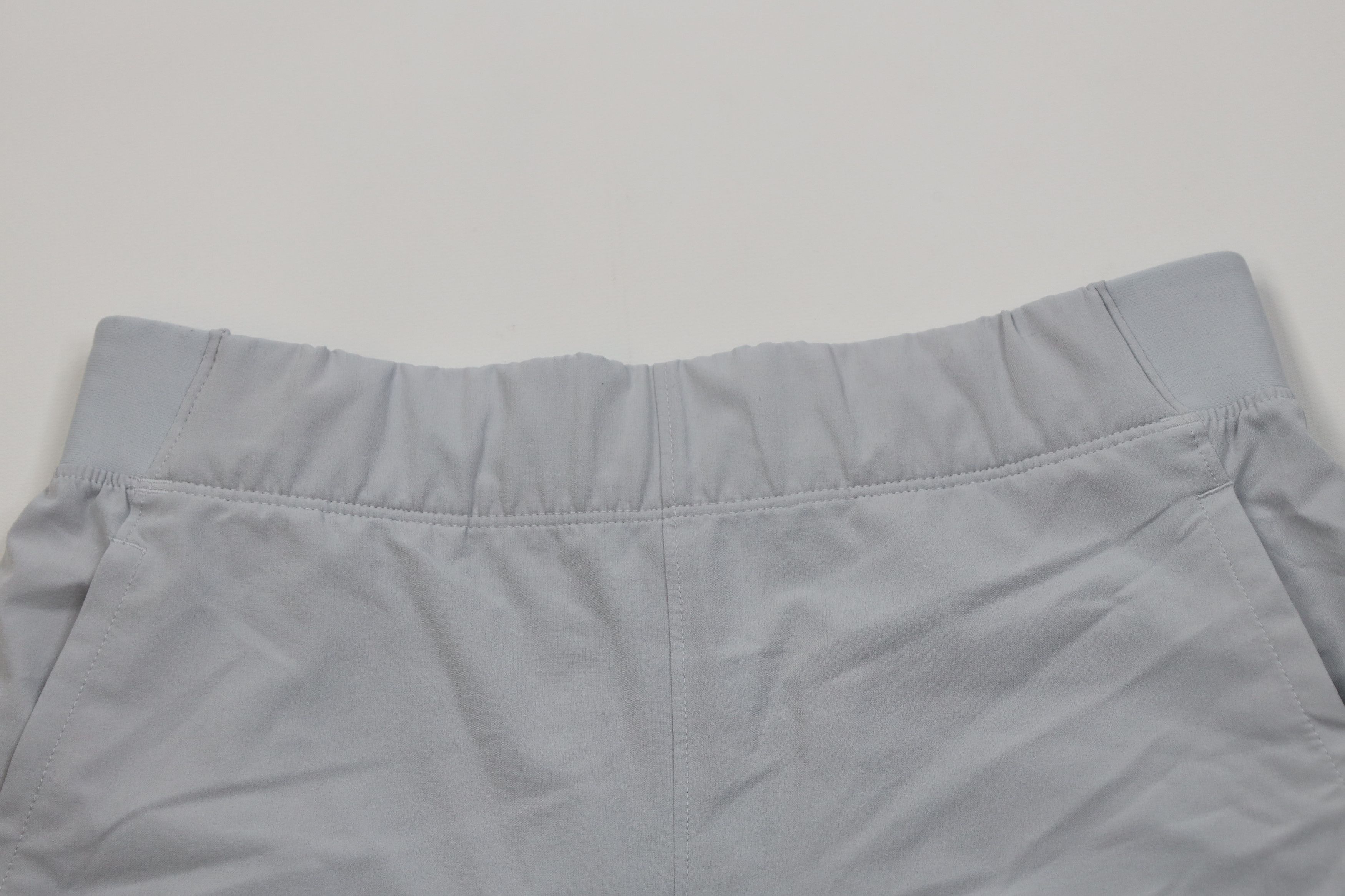 Under Armour Under Armour HeatGear Above Knee Running Gym Shorts Gray Size US 30 / EU 46 - 2 Thumbnail