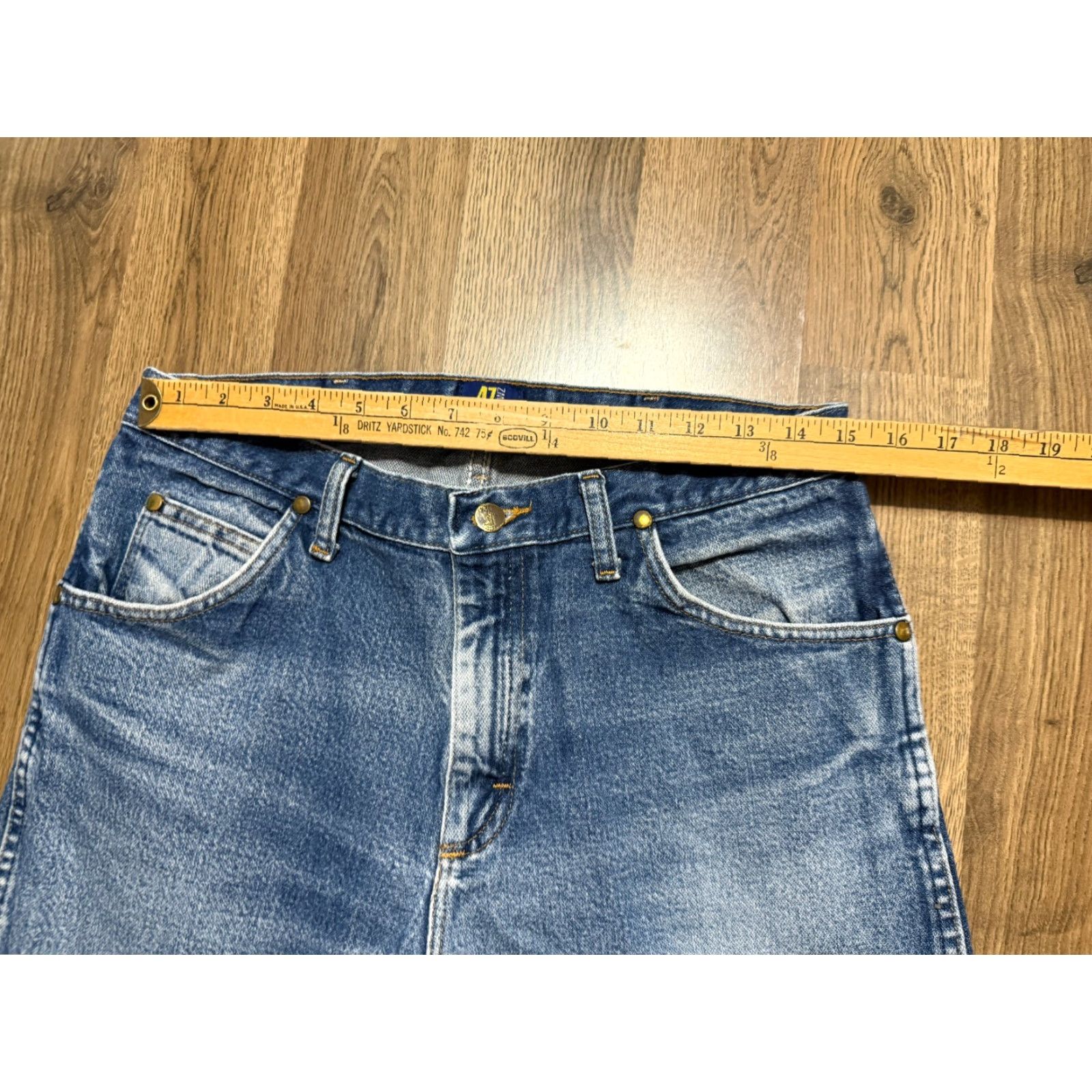 Wrangler Wrangler Jeans Men's 34 Blue Denim Straight Leg Regular Fit Mid Rise Zipper Jeans Size US 34 / EU 50 - 7 Thumbnail