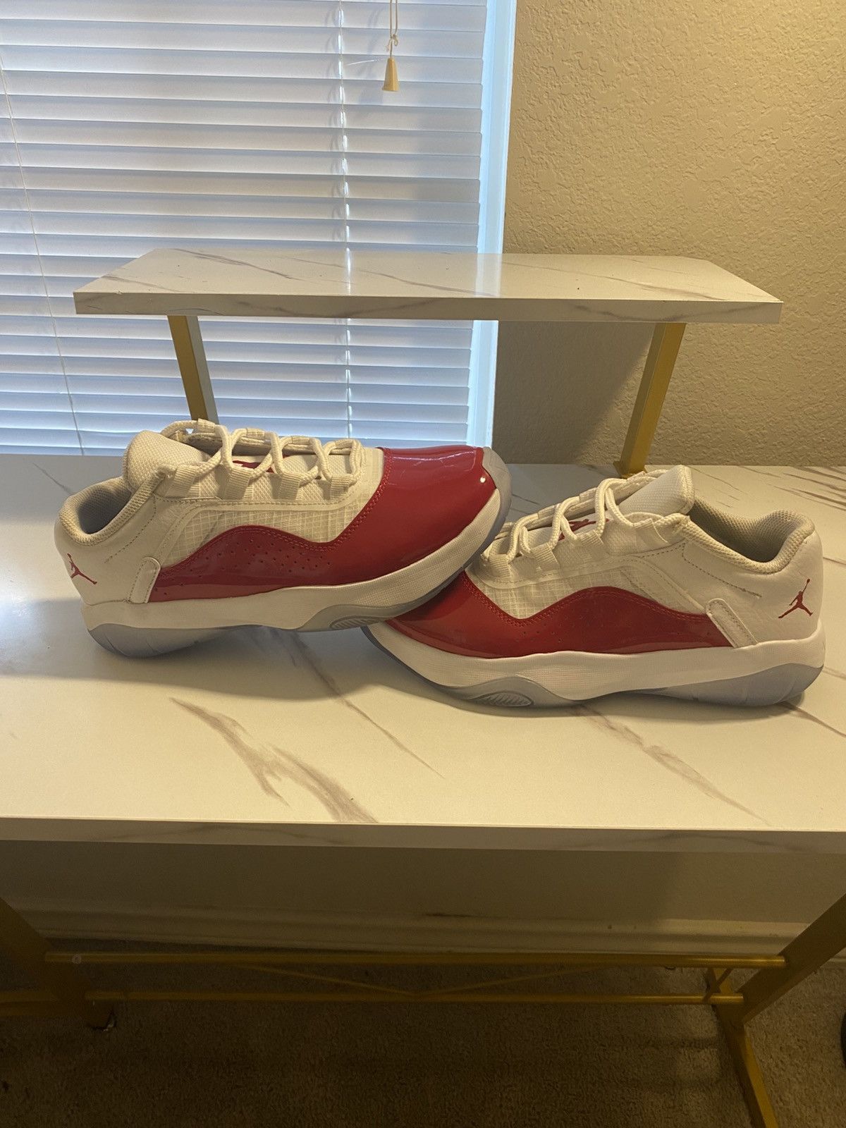 Jordan Brand Jordan 11 CMFT Low Size US 7 / EU 40 - 1 Thumbnail