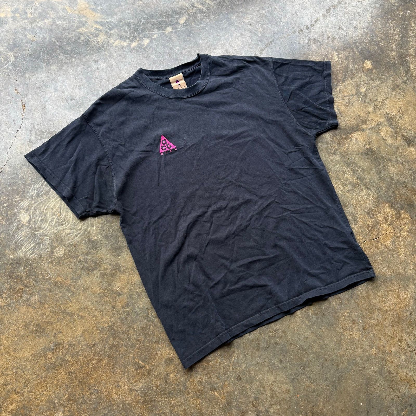Nike Vintage Y2K Nike ACG Embroidered T-shirt Size US L / EU 52-54 / 3 - 2 Thumbnail