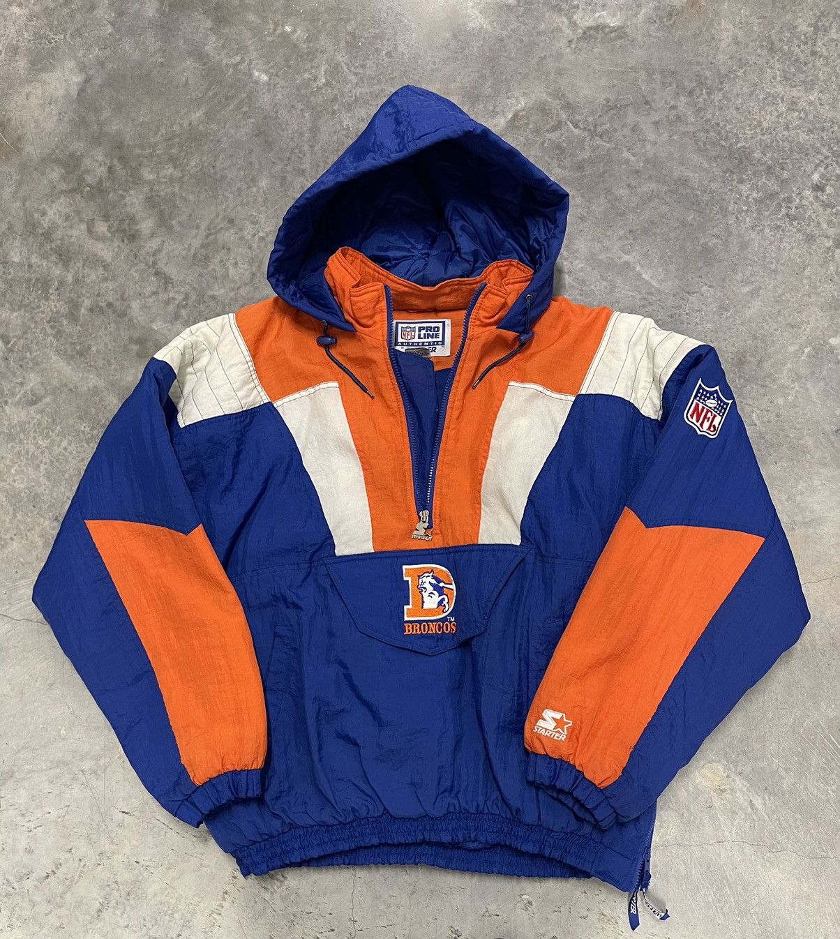 image of 90’S Denver Broncos Starter Puffer in Blue, Men's (Size XL)