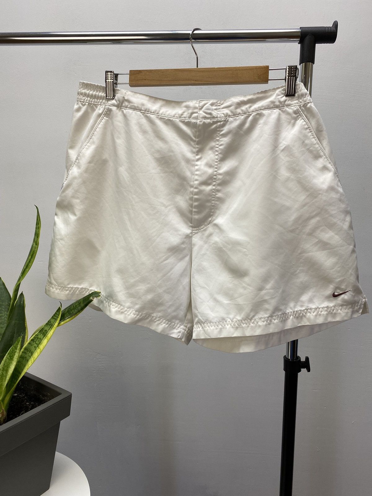 Nike × Vintage Nike Challenge Court white Shorts Size US 36 / EU 52 - 1 Thumbnail