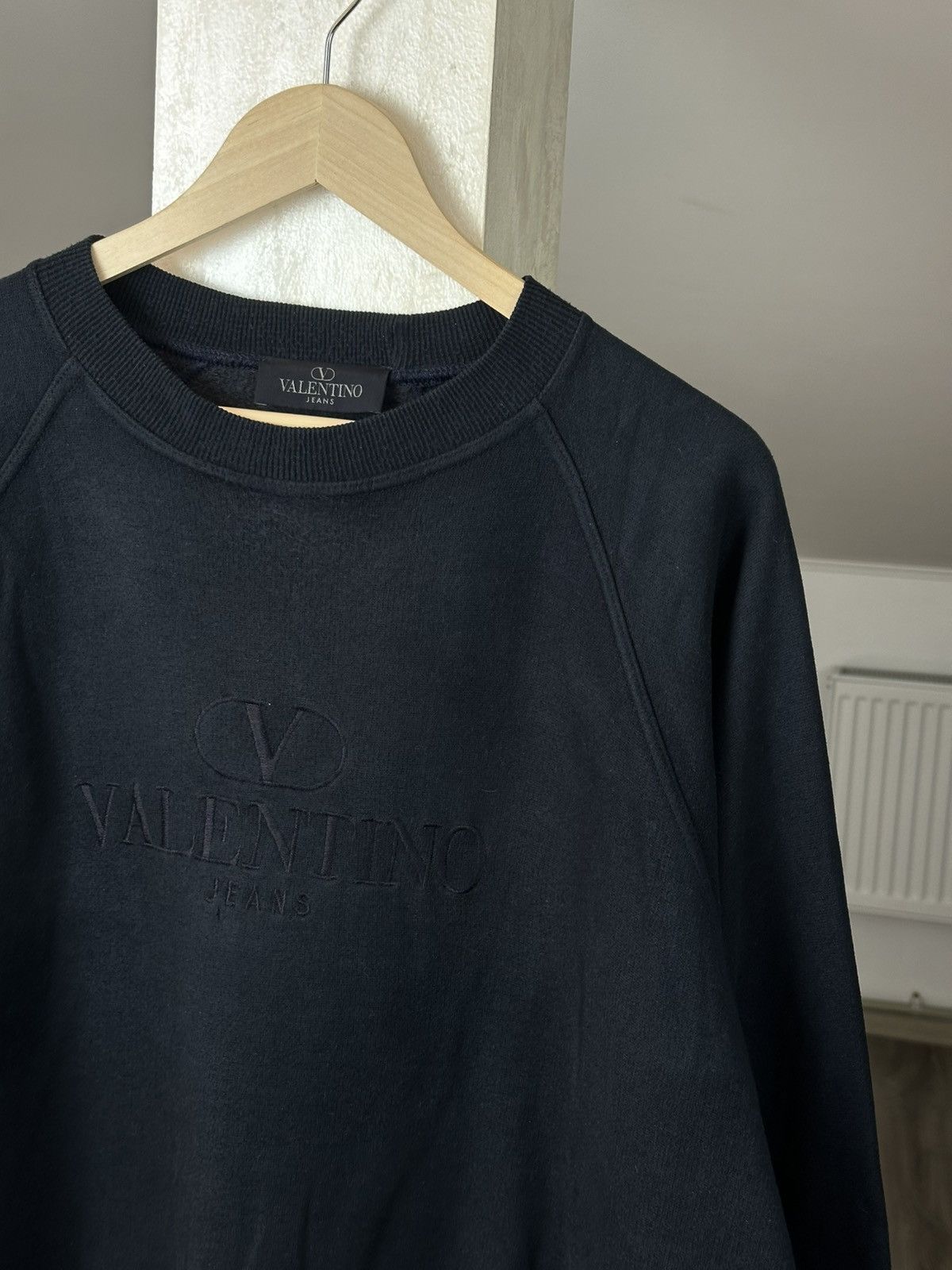 Valentino Vintage Valentino Embroidered Logo Sweatshirt Size US XXL / EU 58 / 5 - 3 Thumbnail