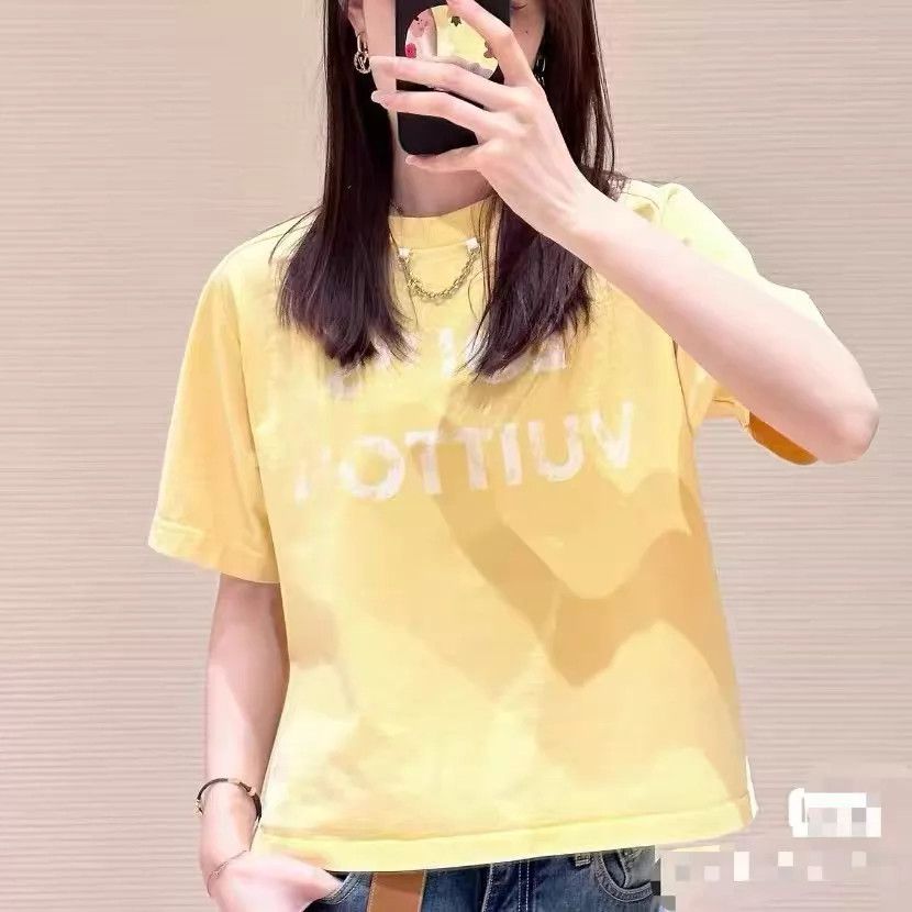 Louis Vuitton LV Yellow Logo Print Distressed Crewneck Cotton SS T-Shirt M Size M / US 6-8 / IT 42-44 - 6 Thumbnail