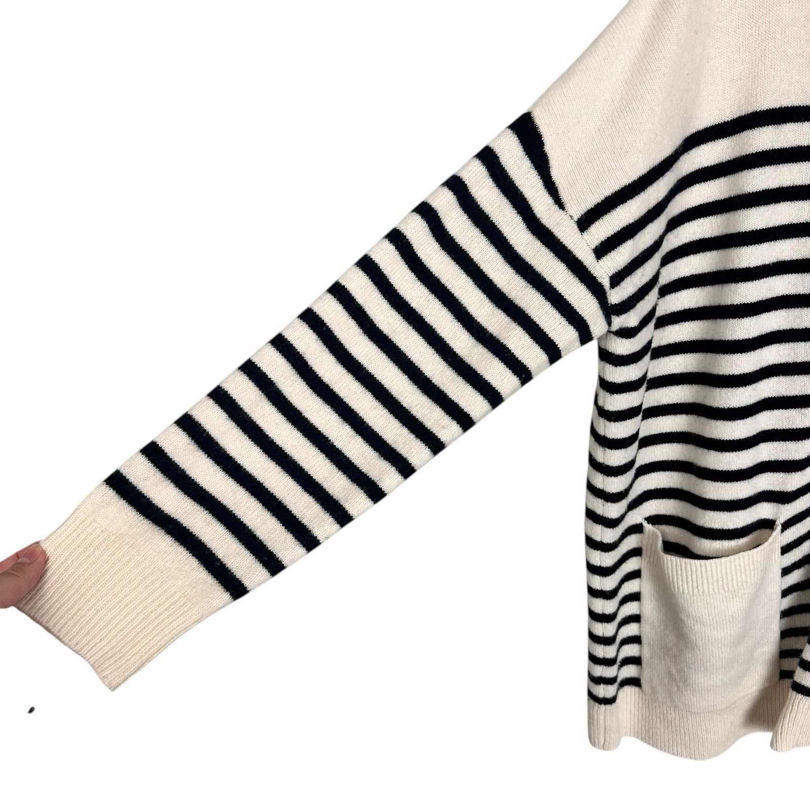 Zara Zara Black Ecru Striped Oversized Wool V-neck Cardigan Sz M Size M / US 6-8 / IT 42-44 - 4 Thumbnail