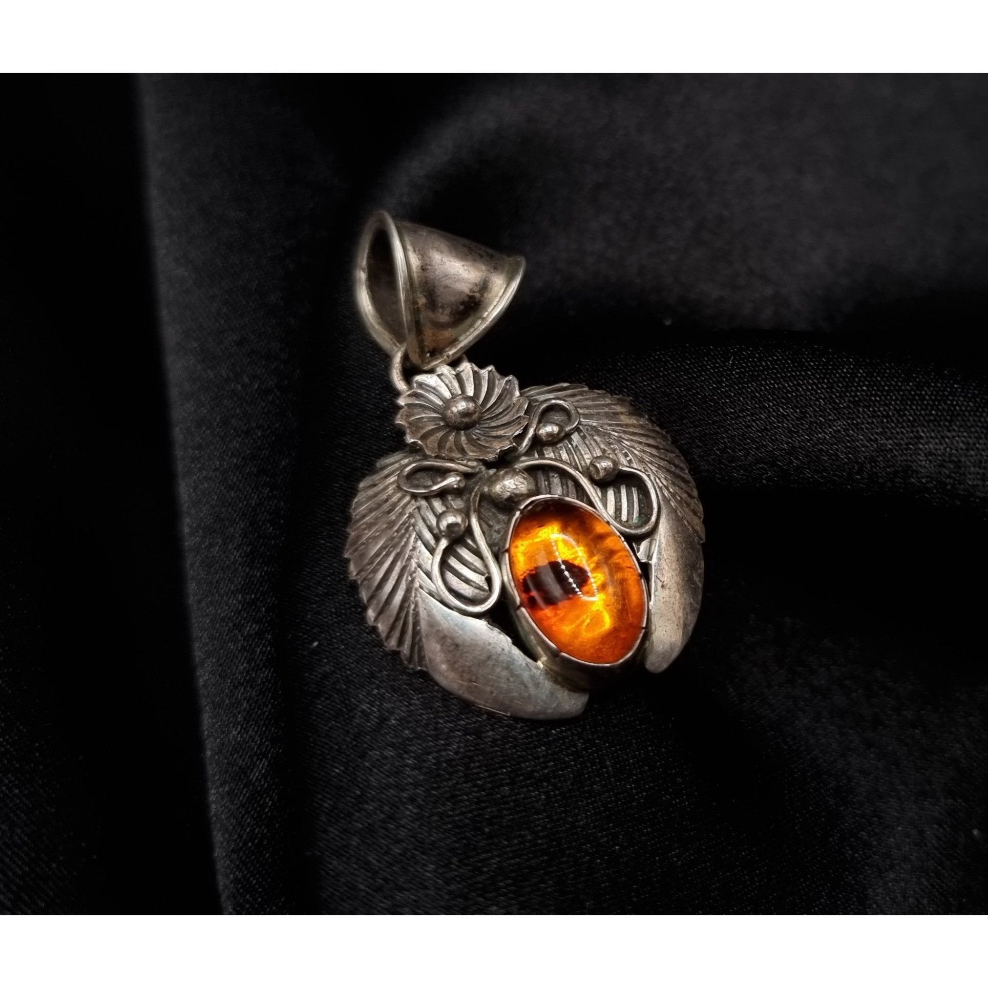 Vintage Vintage Sterling Silver Amber Pendant With Intricate Scarab Size ONE SIZE - 3 Thumbnail